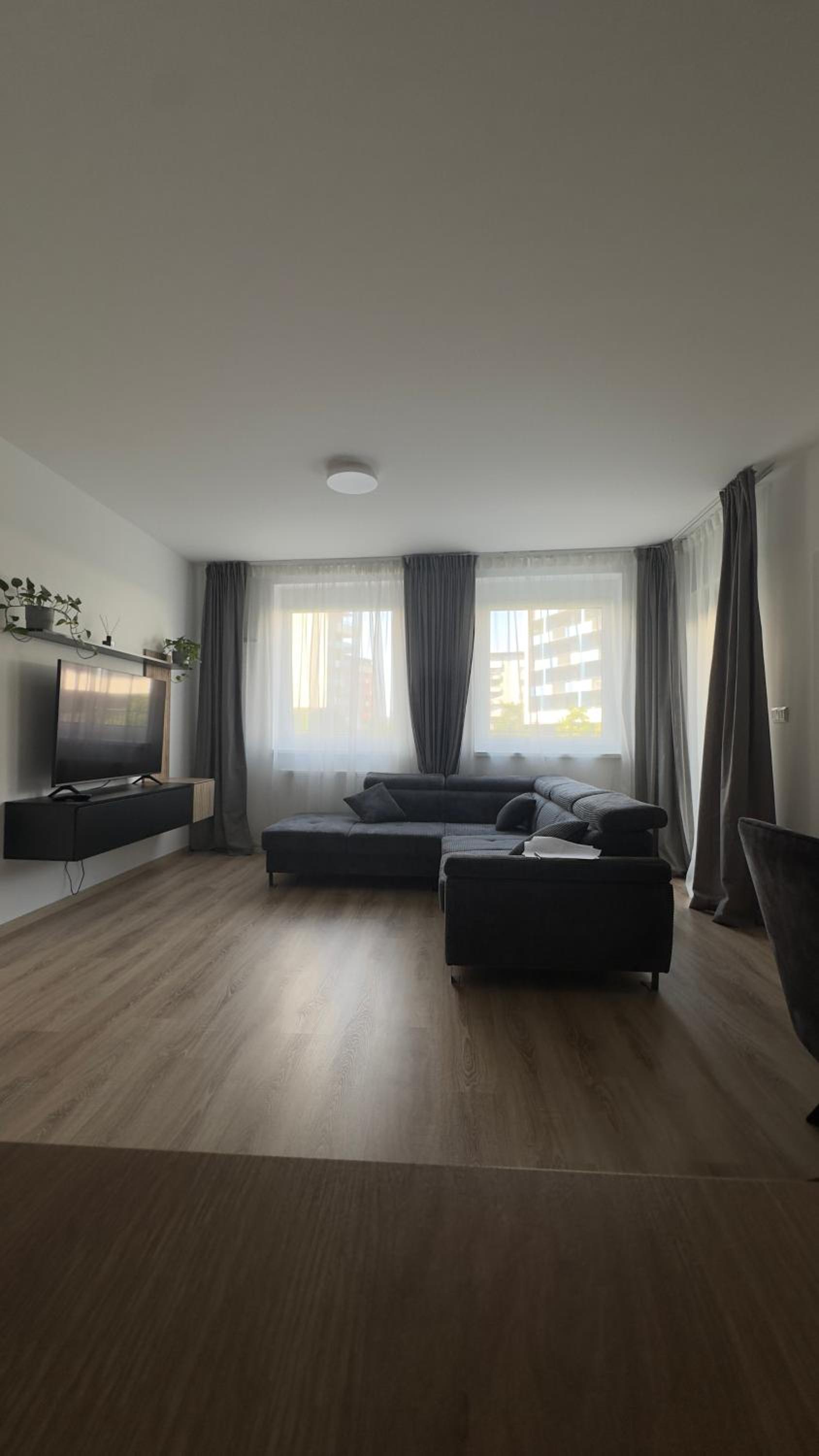 Magnolia Terrace Apart - FREE PARKING, Family & Sport Friendly Area