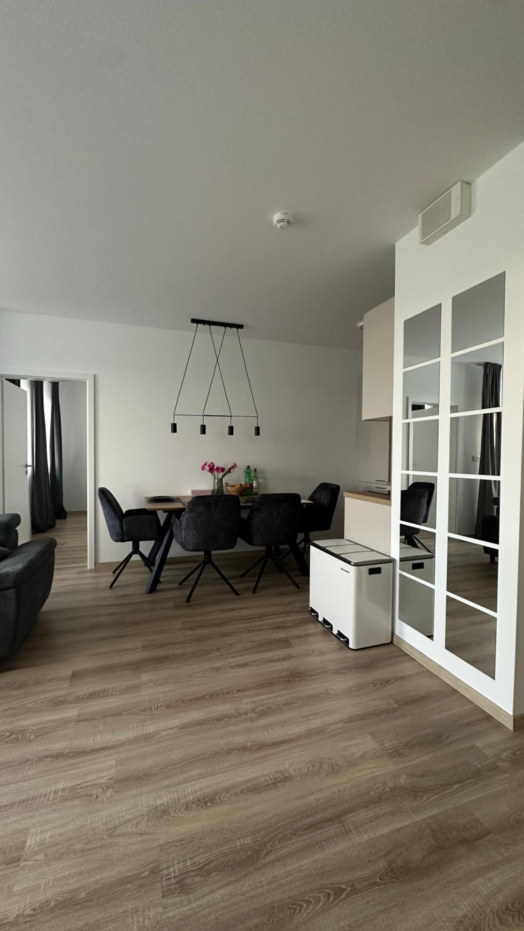 Magnolia Terrace Apart - FREE PARKING, Family & Sport Friendly Area