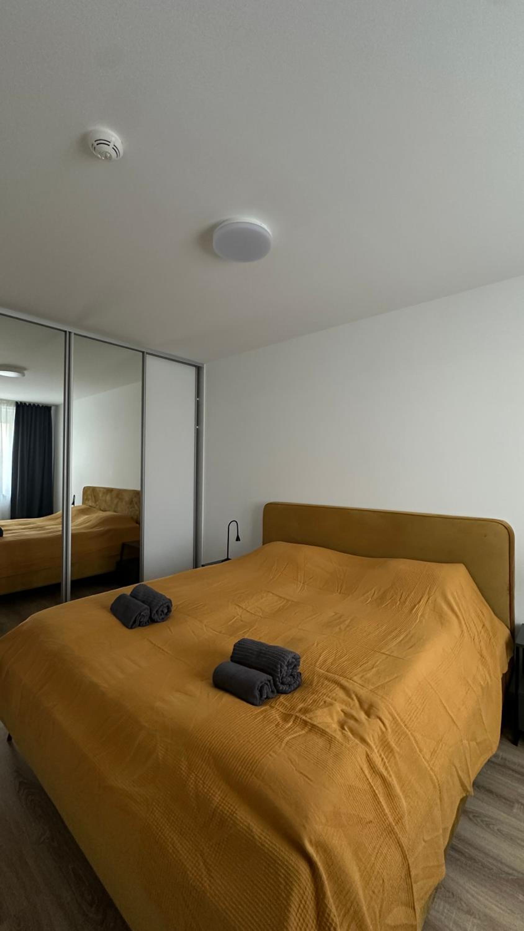 Magnolia Terrace Apart - FREE PARKING, Family & Sport Friendly Area