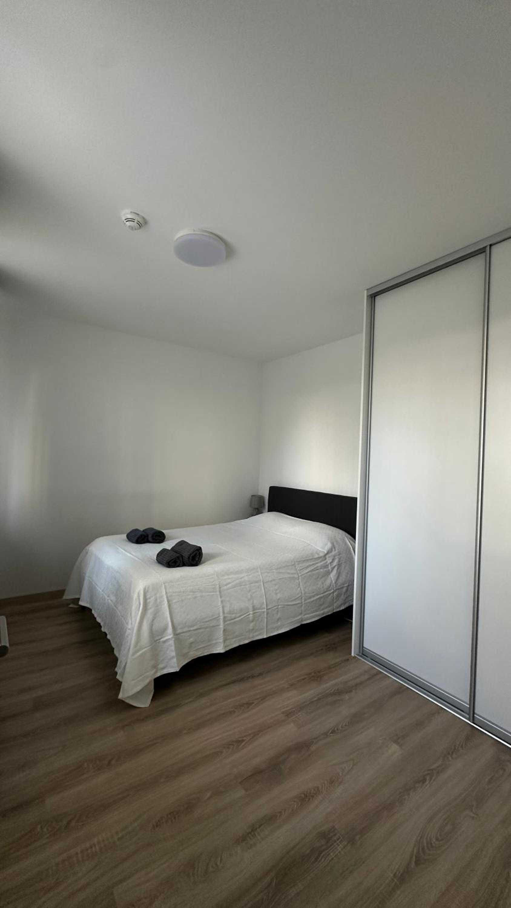 Magnolia Terrace Apart - FREE PARKING, Family & Sport Friendly Area
