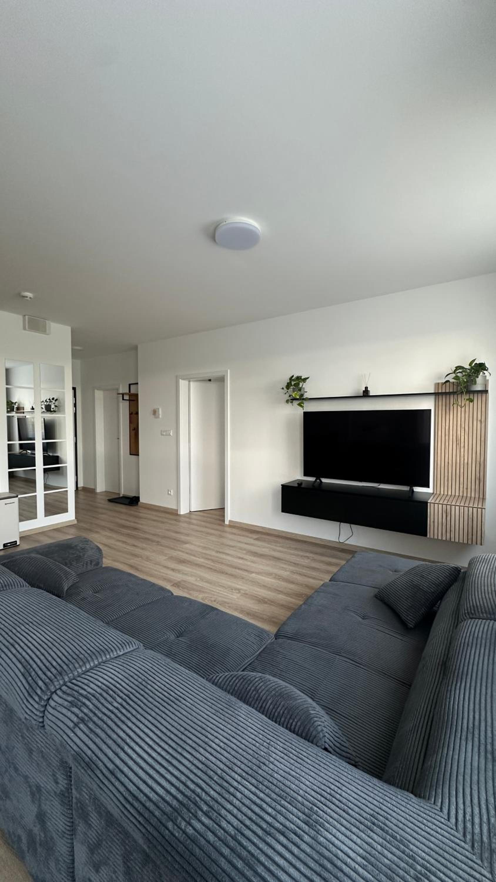 Magnolia Terrace Apart - FREE PARKING, Family & Sport Friendly Area