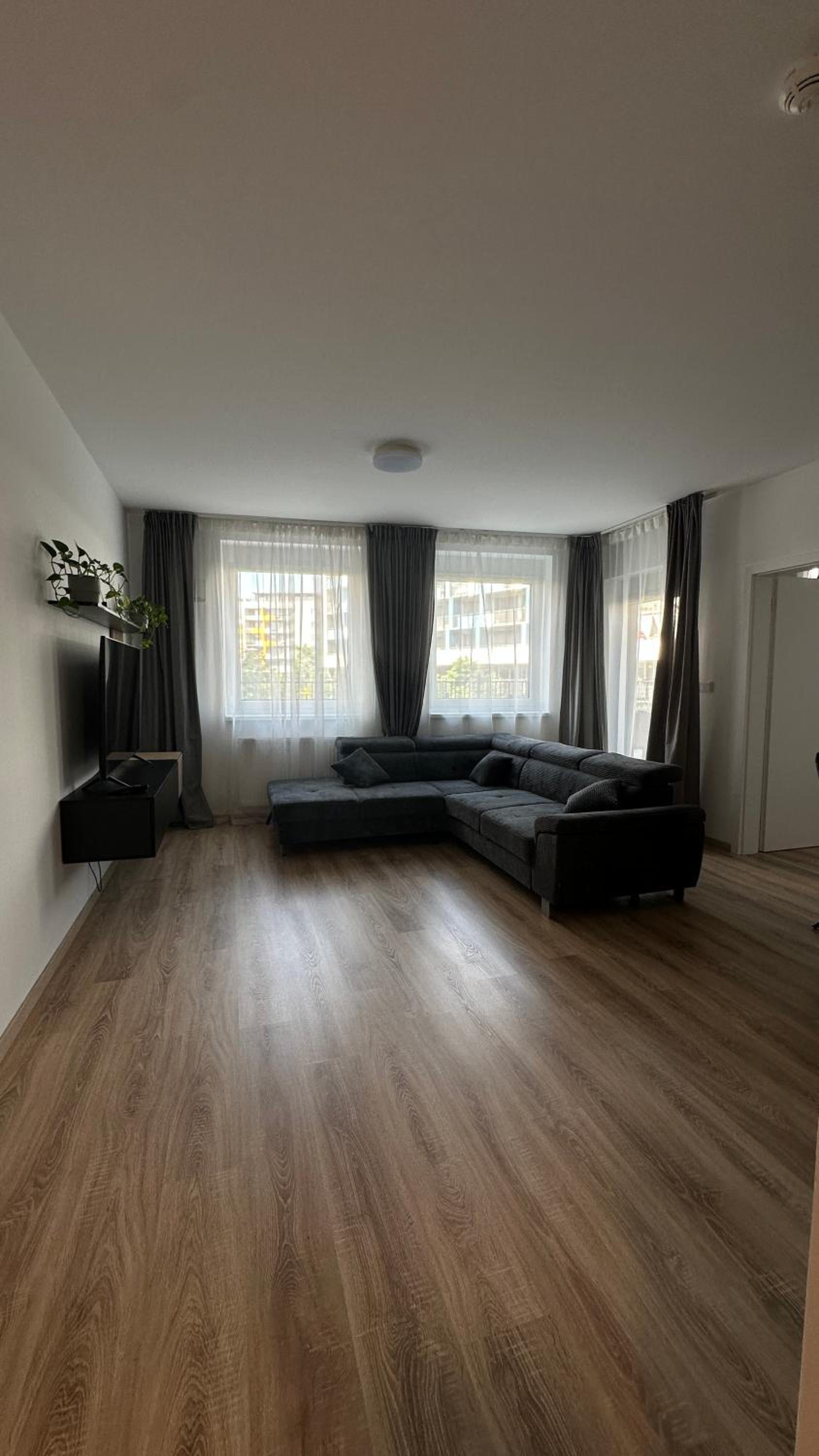 Magnolia Terrace Apart - FREE PARKING, Family & Sport Friendly Area
