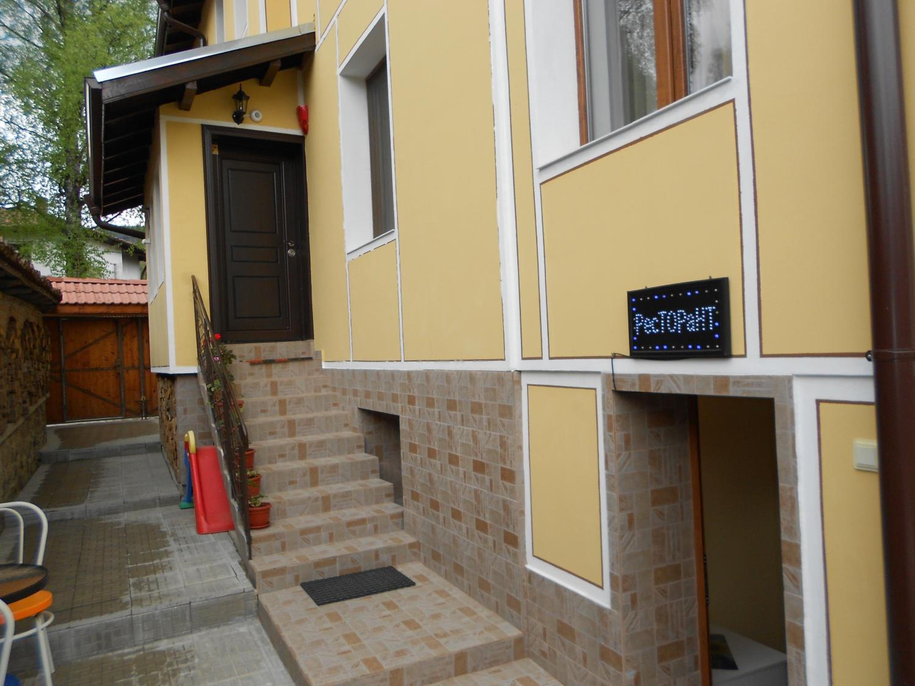 Guest House Tsenovi