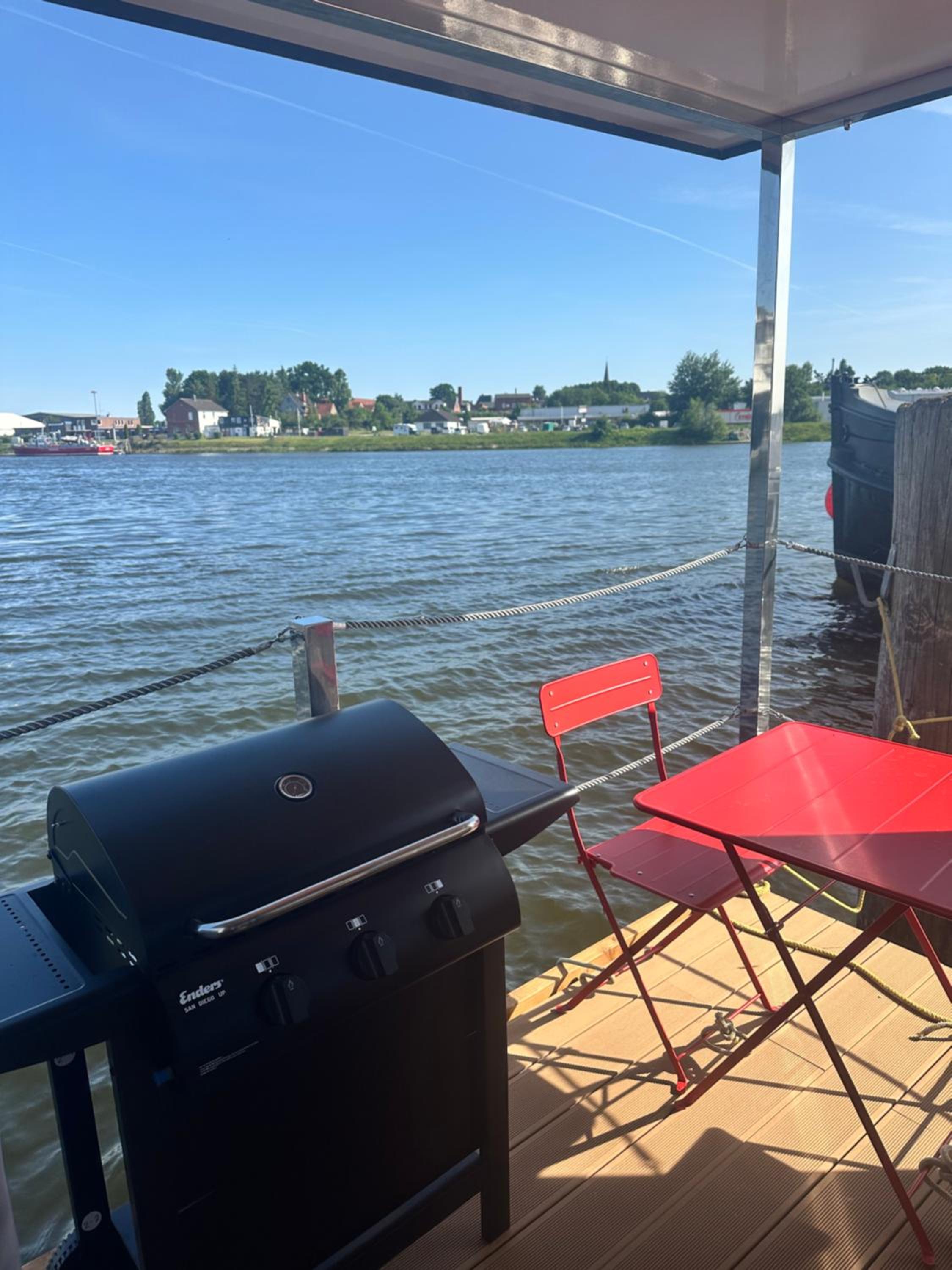 Hausboot Wasservilla