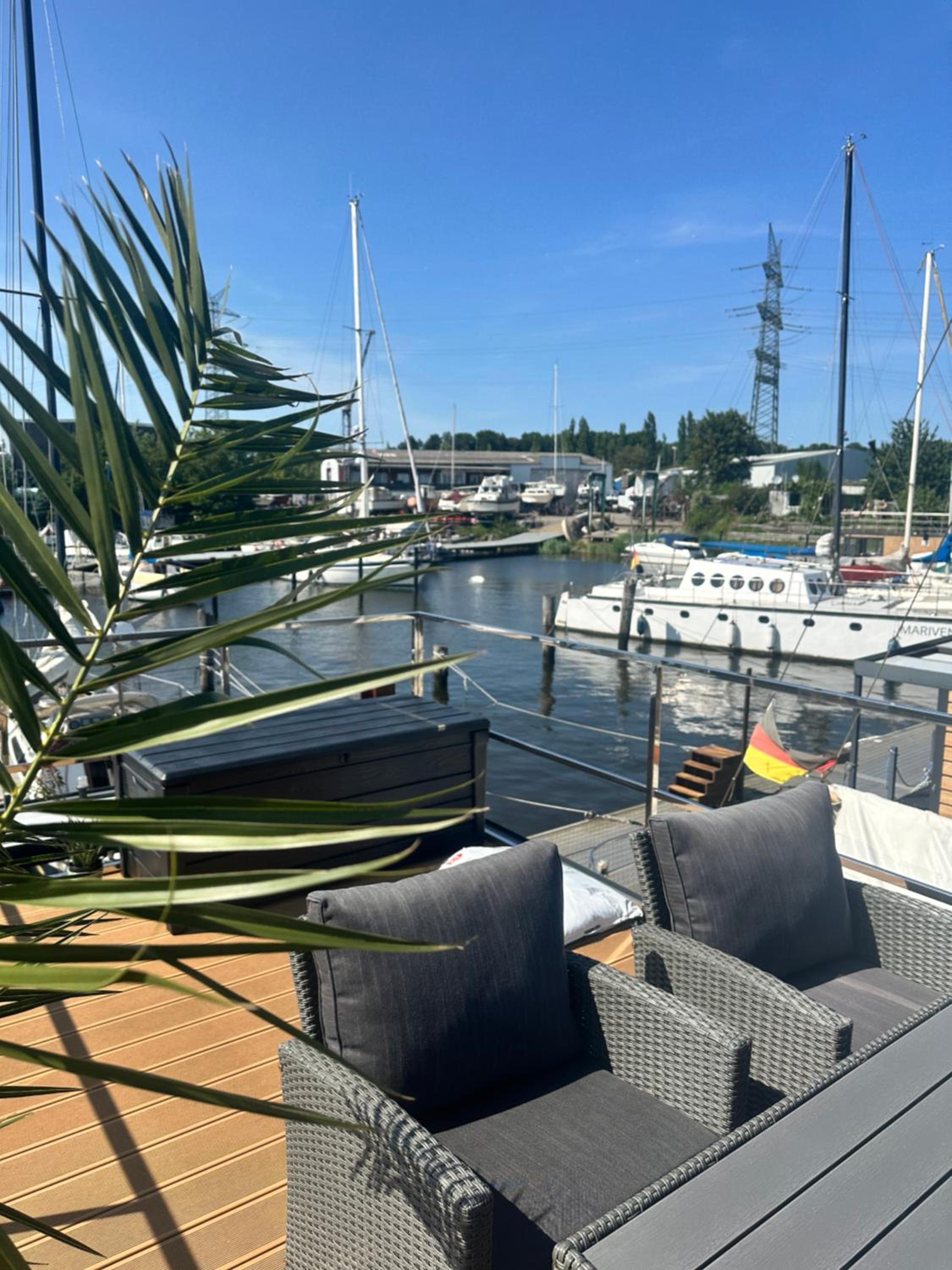 Hausboot Wasservilla