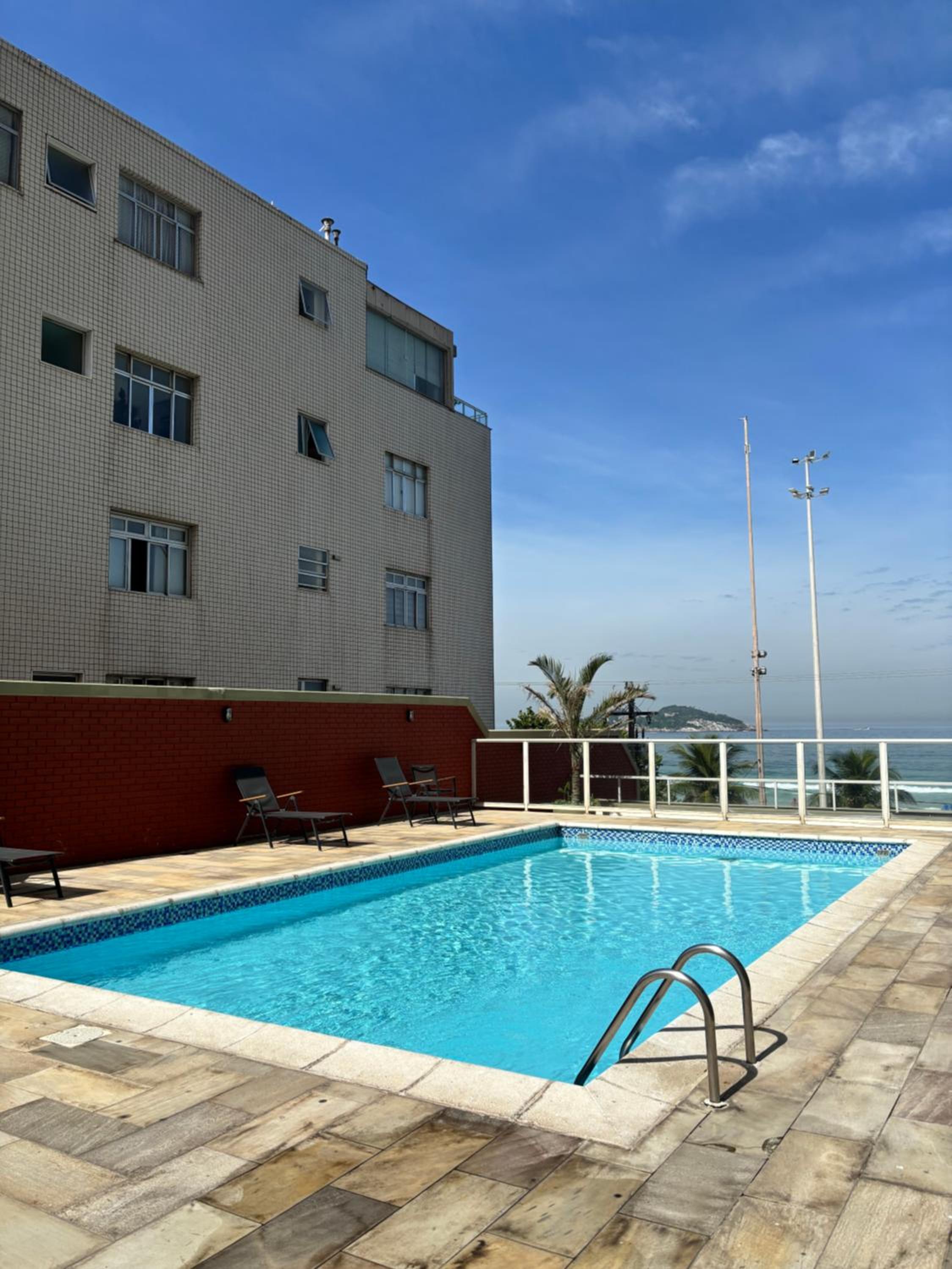 Praia do Pepê - Apartamento 2Q - Flat com Infra completa com Piscina e Sauna - Vista Mar Deslumbrante