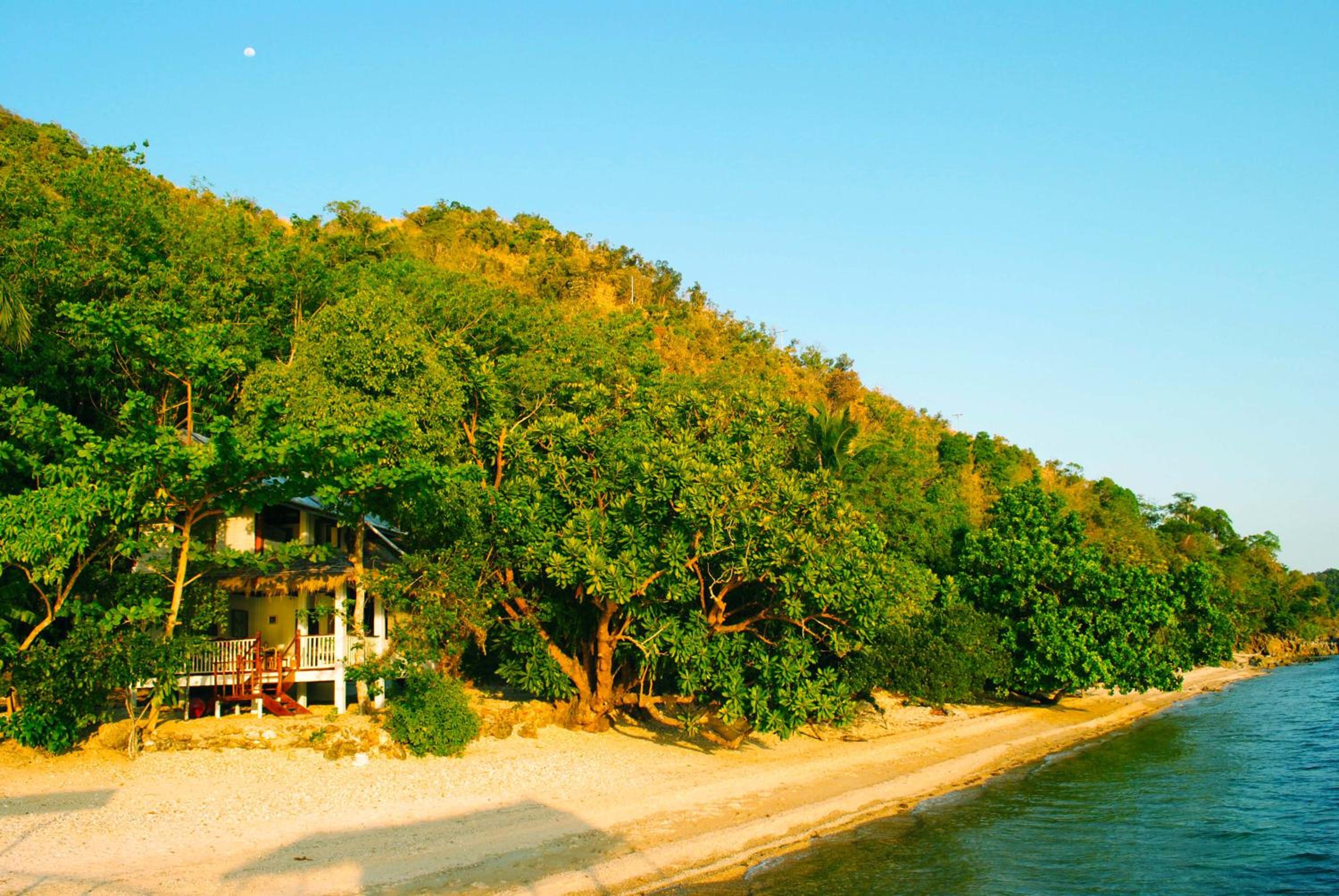 Alam Indah Beach Resort Busuanga view 4