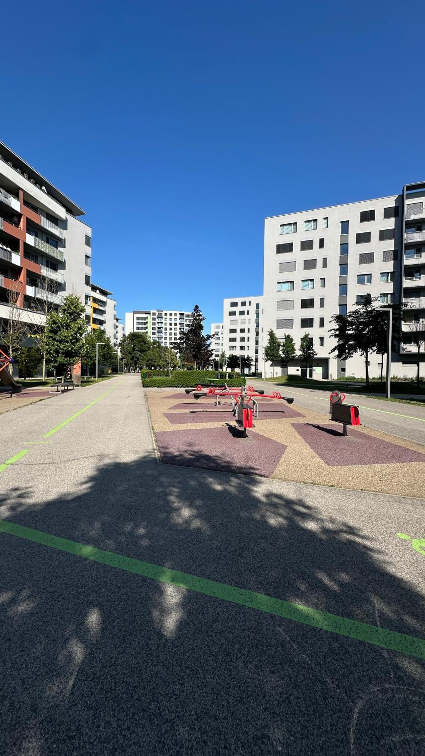 Magnolia Terrace Apart - FREE PARKING, Family & Sport Friendly Area