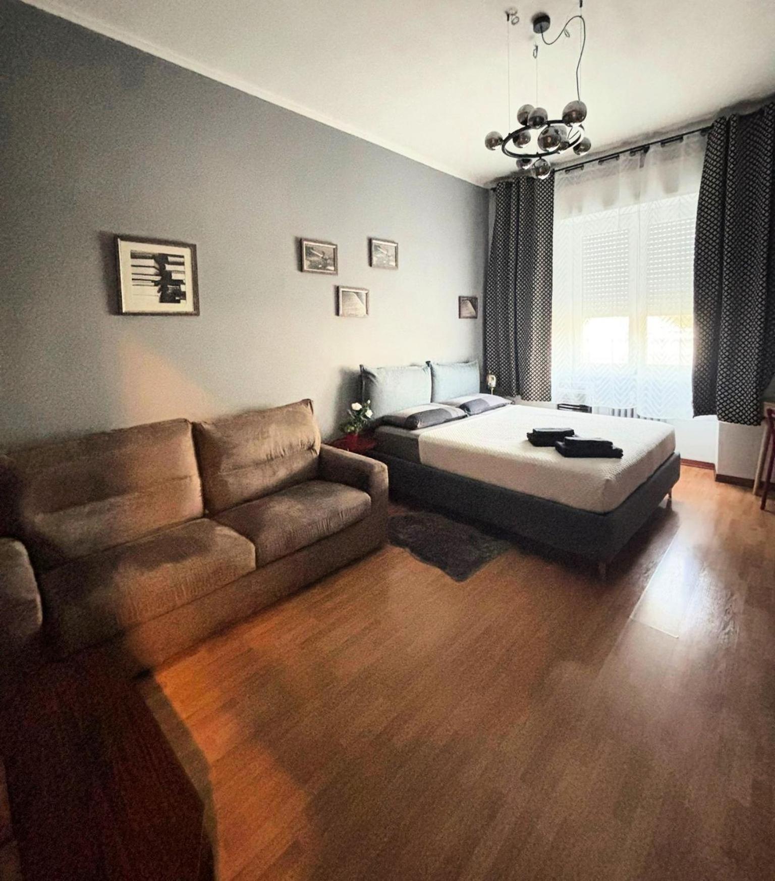Art Dèco Milan apartment near Metro&Navigli