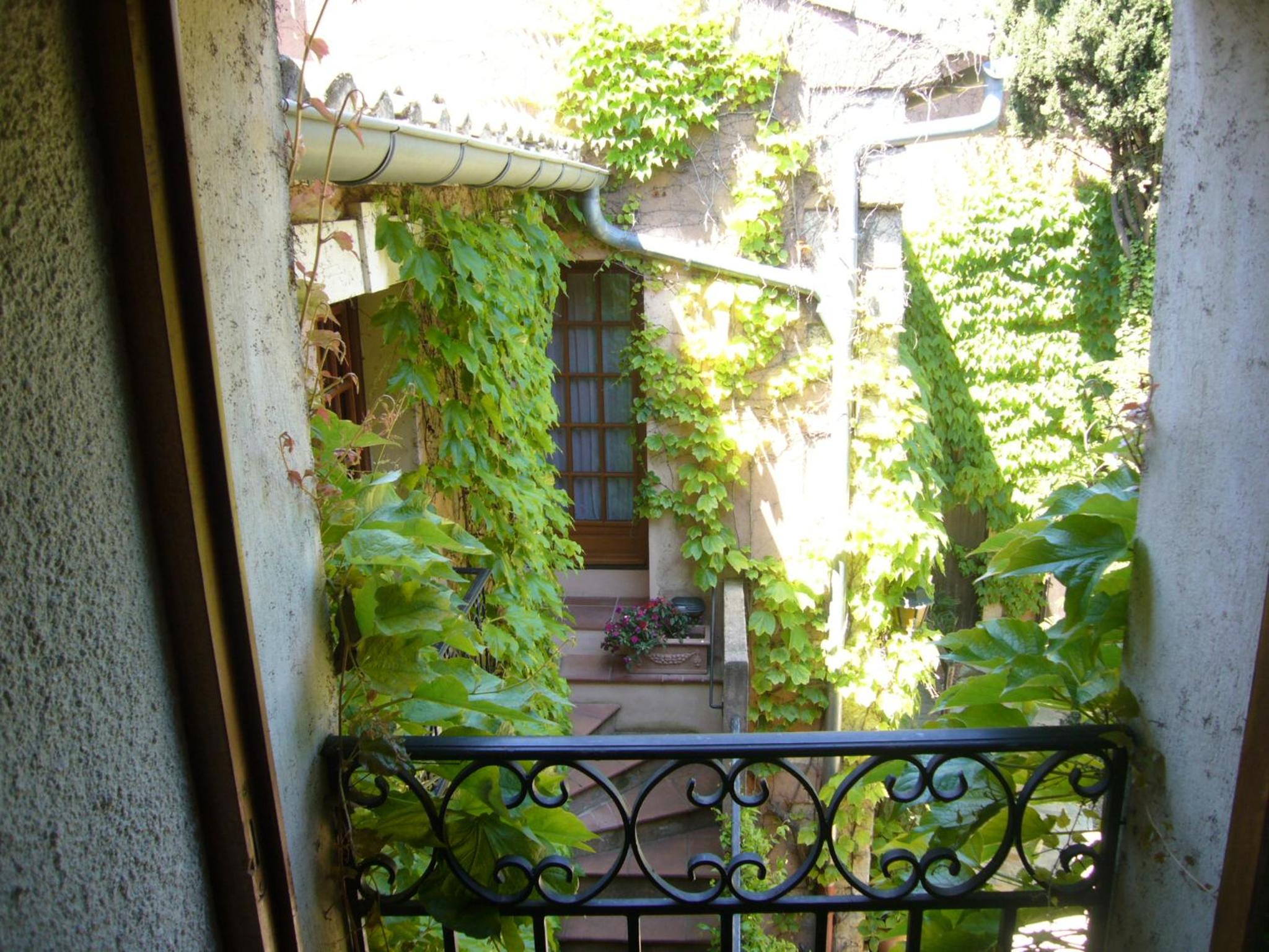 balcony