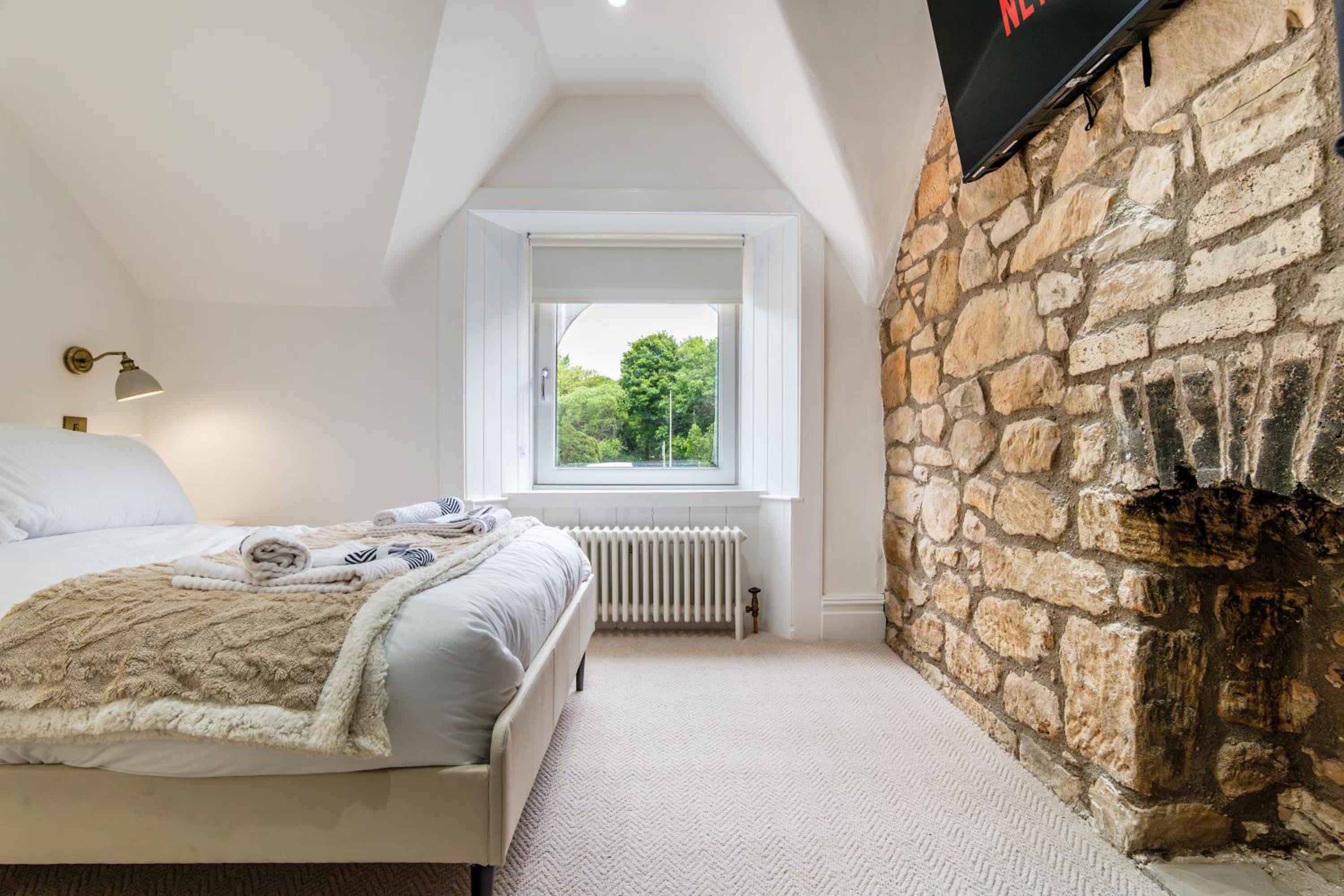 2 Bedroom Cottage-Free Parking