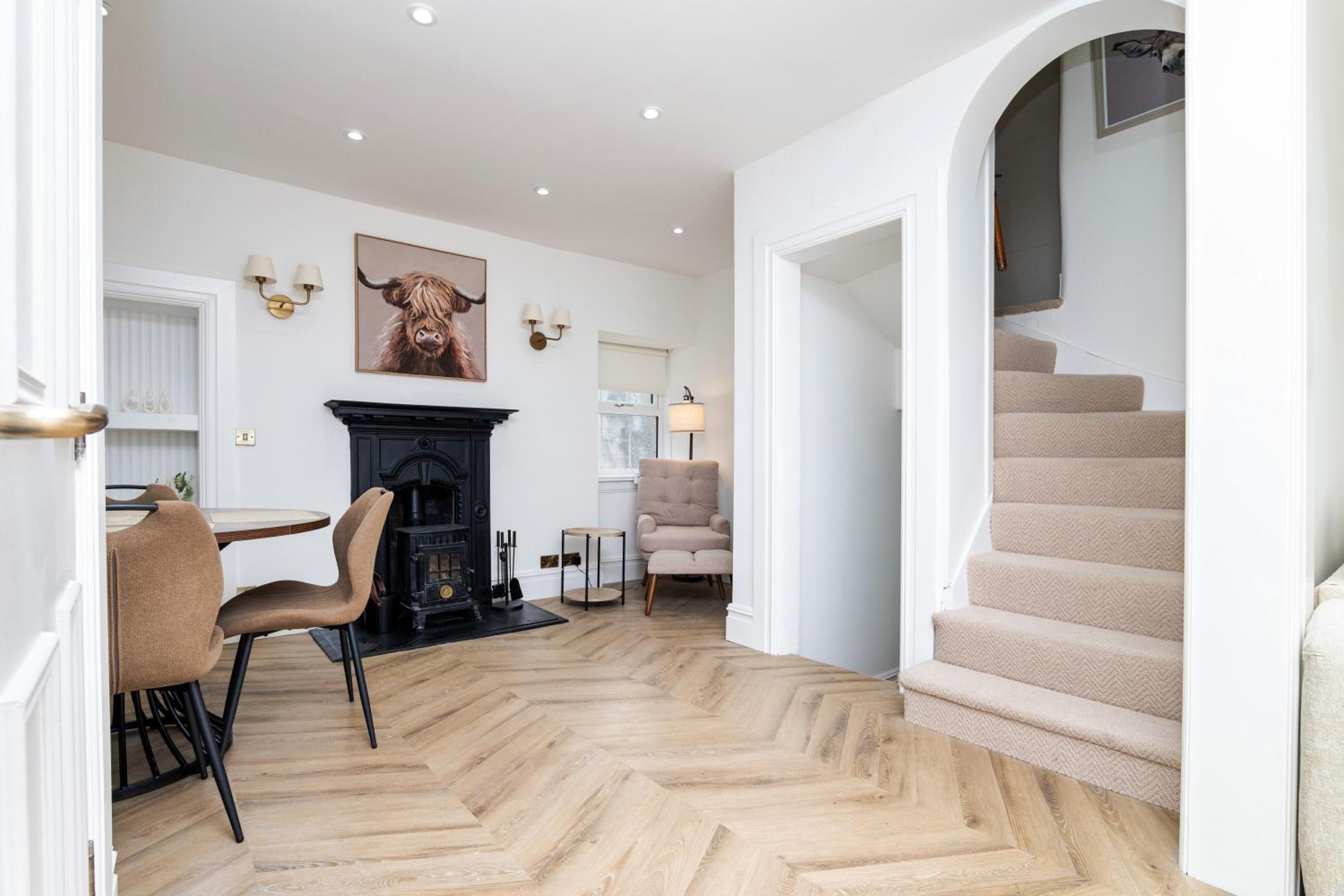 2 Bedroom Cottage-Free Parking