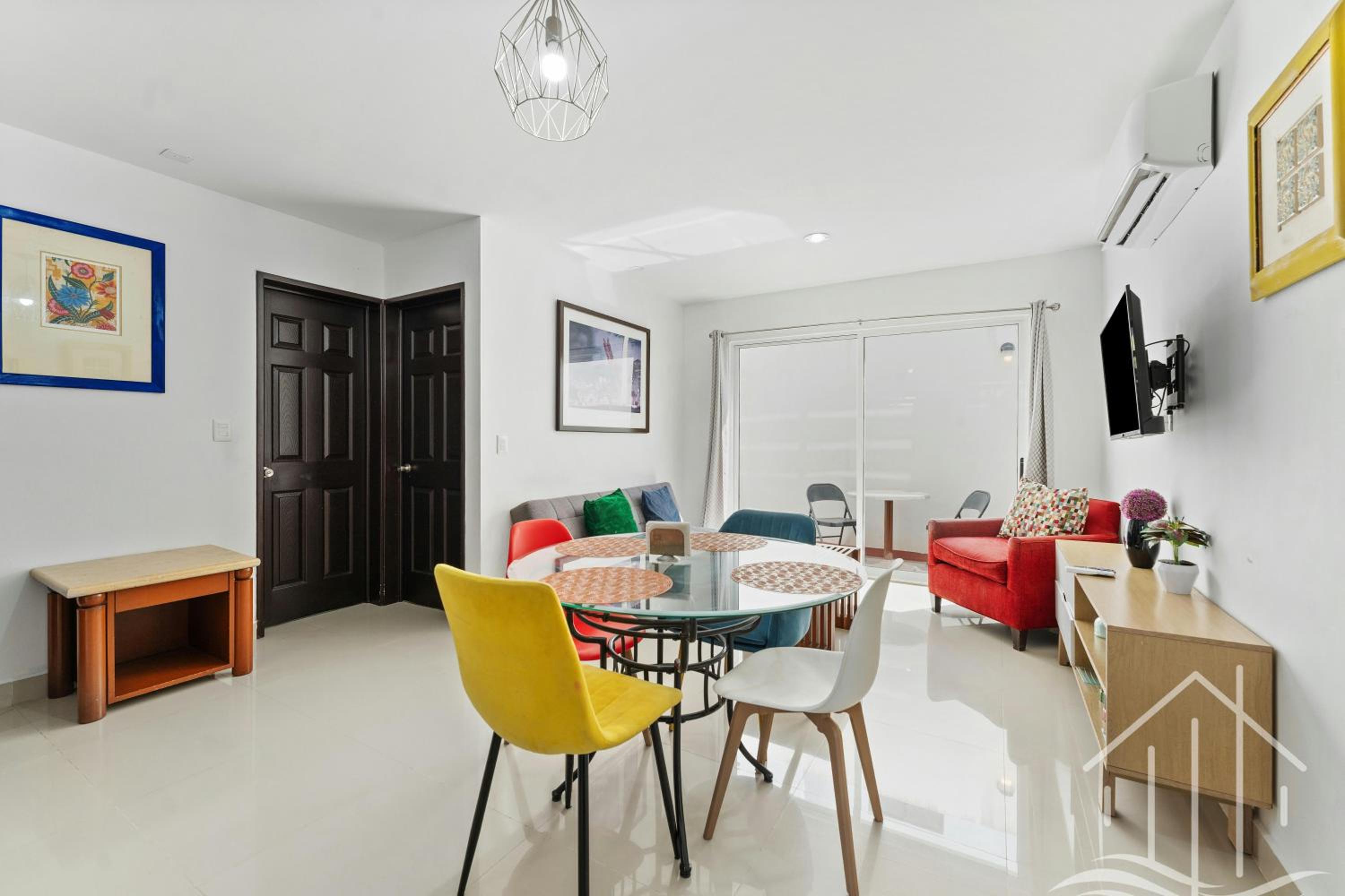 Promo-Pool-Sleep 6-Near Beach Water Park-Gated