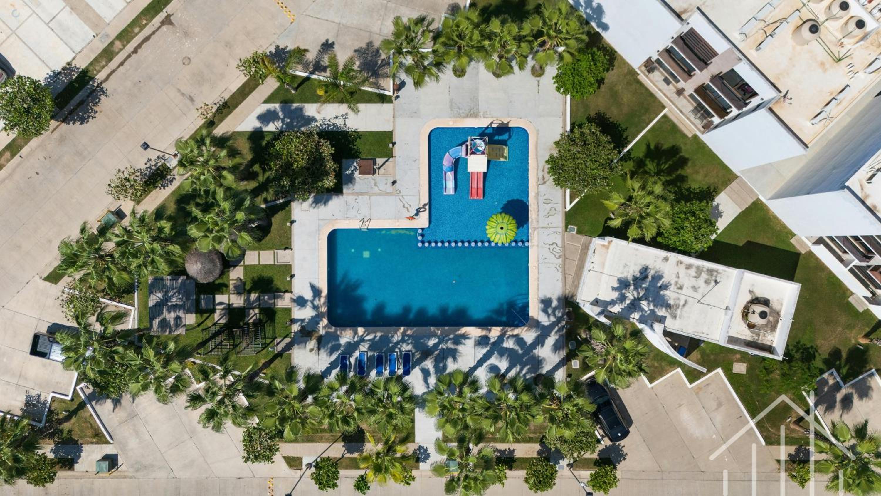 Promo-Pool-Sleep 6-Near Beach Water Park-Gated