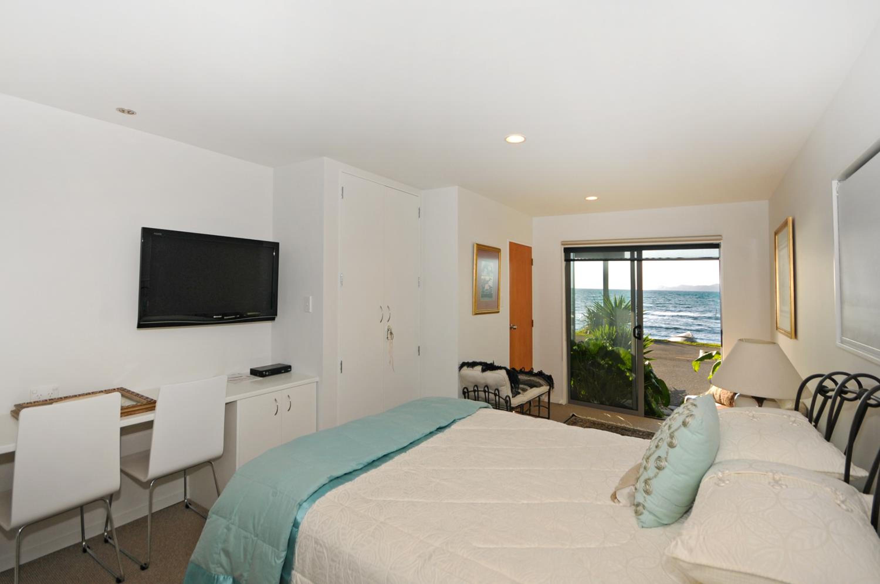 Kapiti Waves Bed & Breakfast