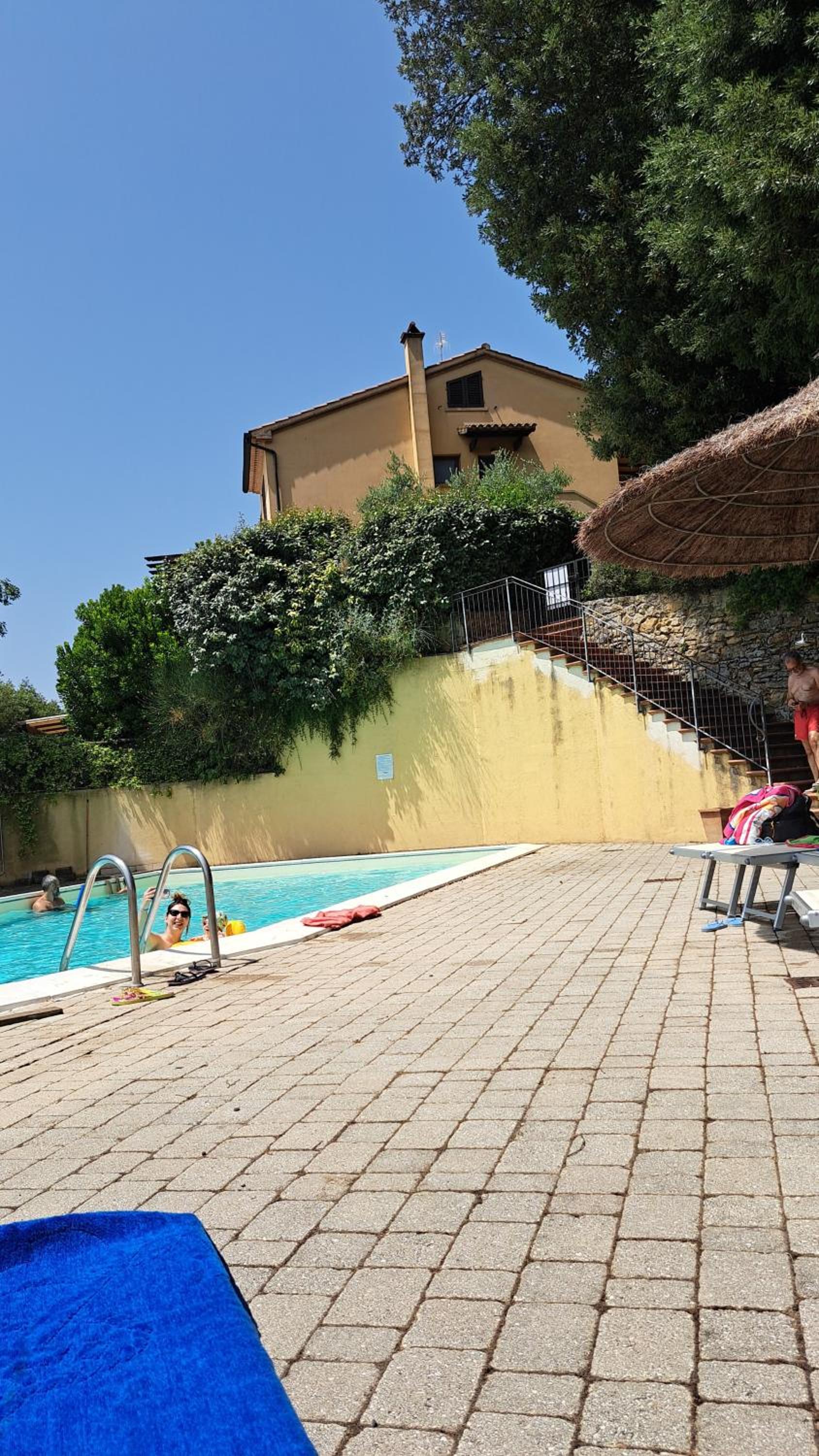 Trilocale con piscina