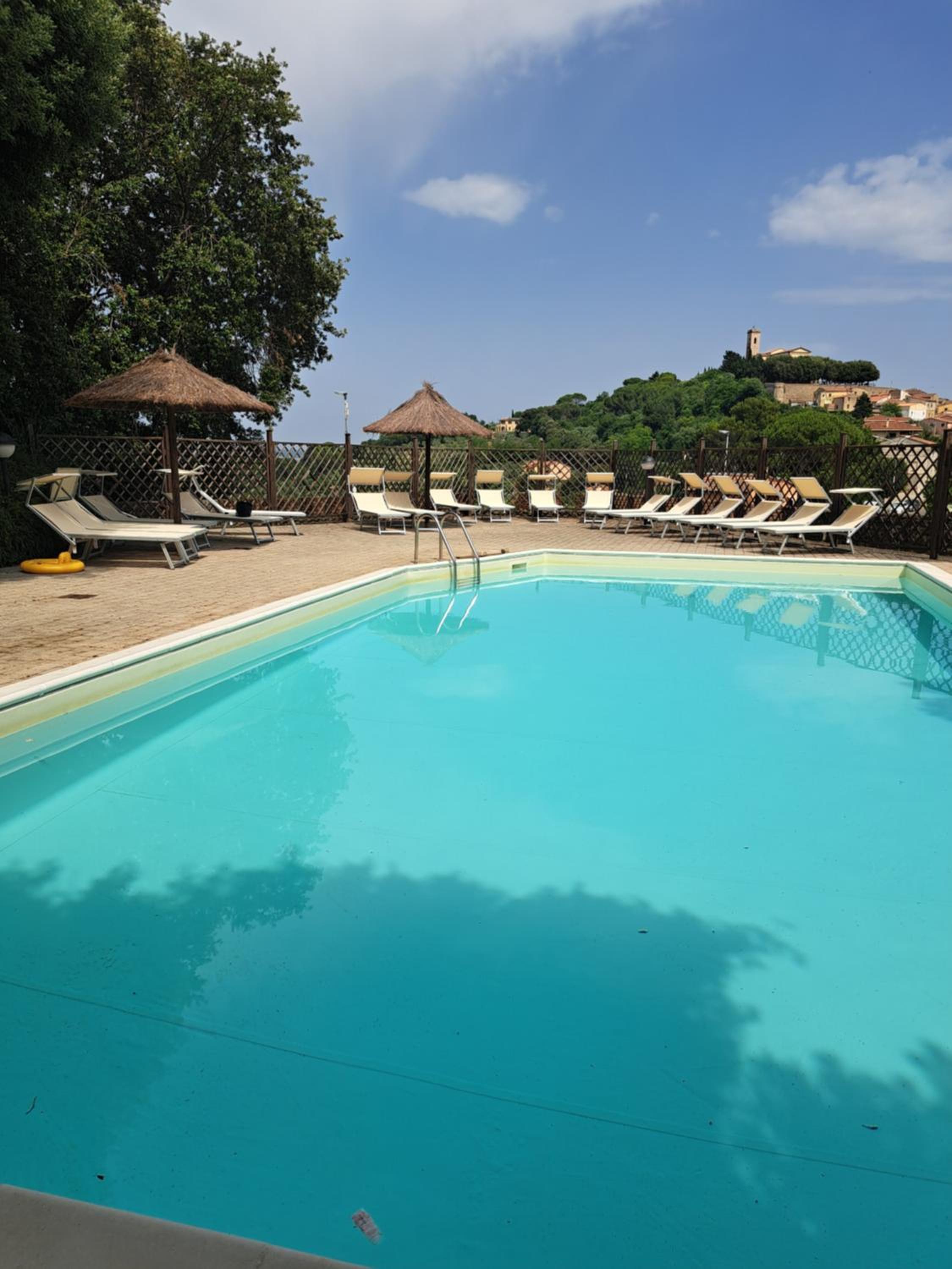 Trilocale con piscina