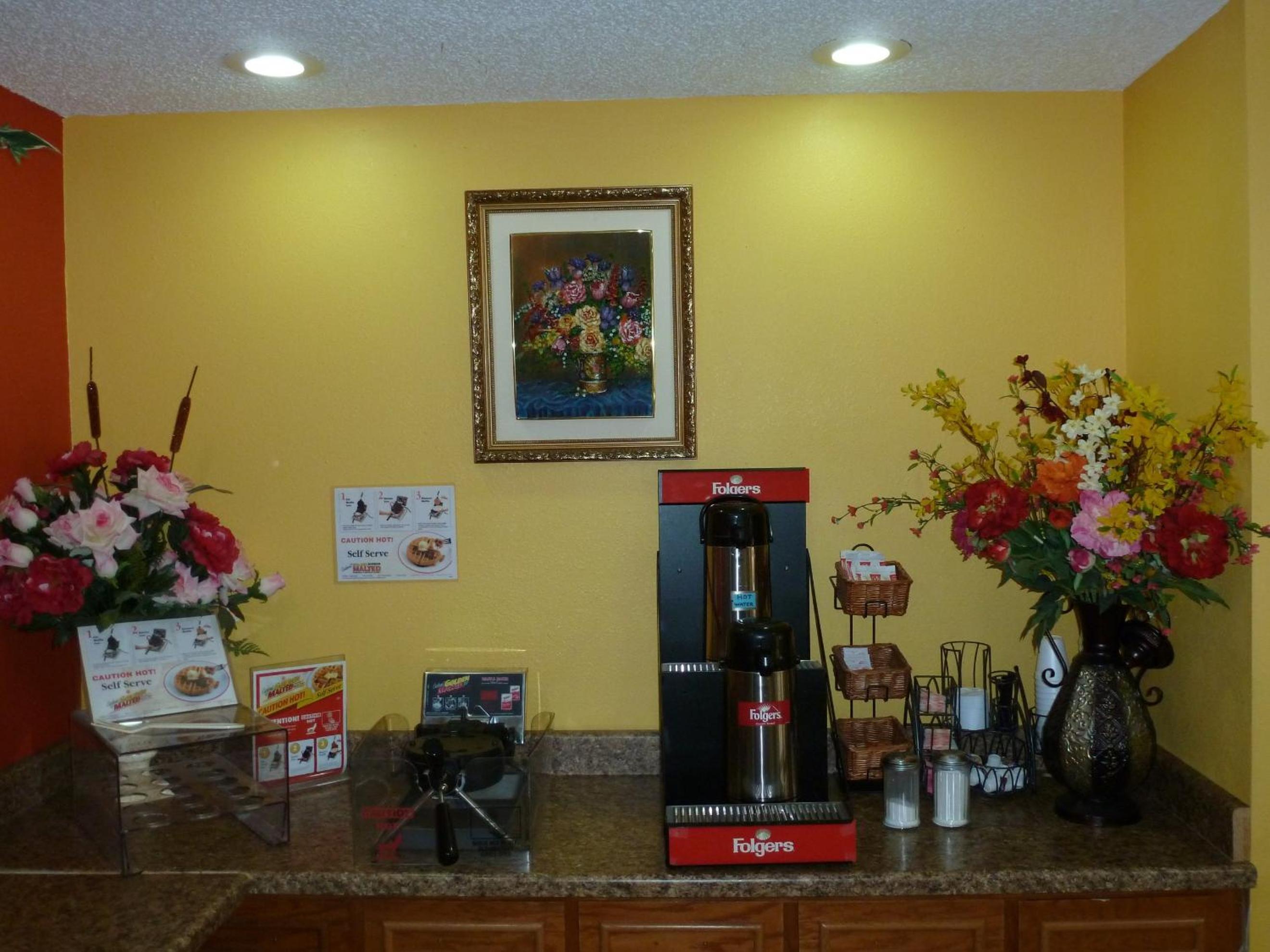 Redwood Inn - White Hall - Property Image 16