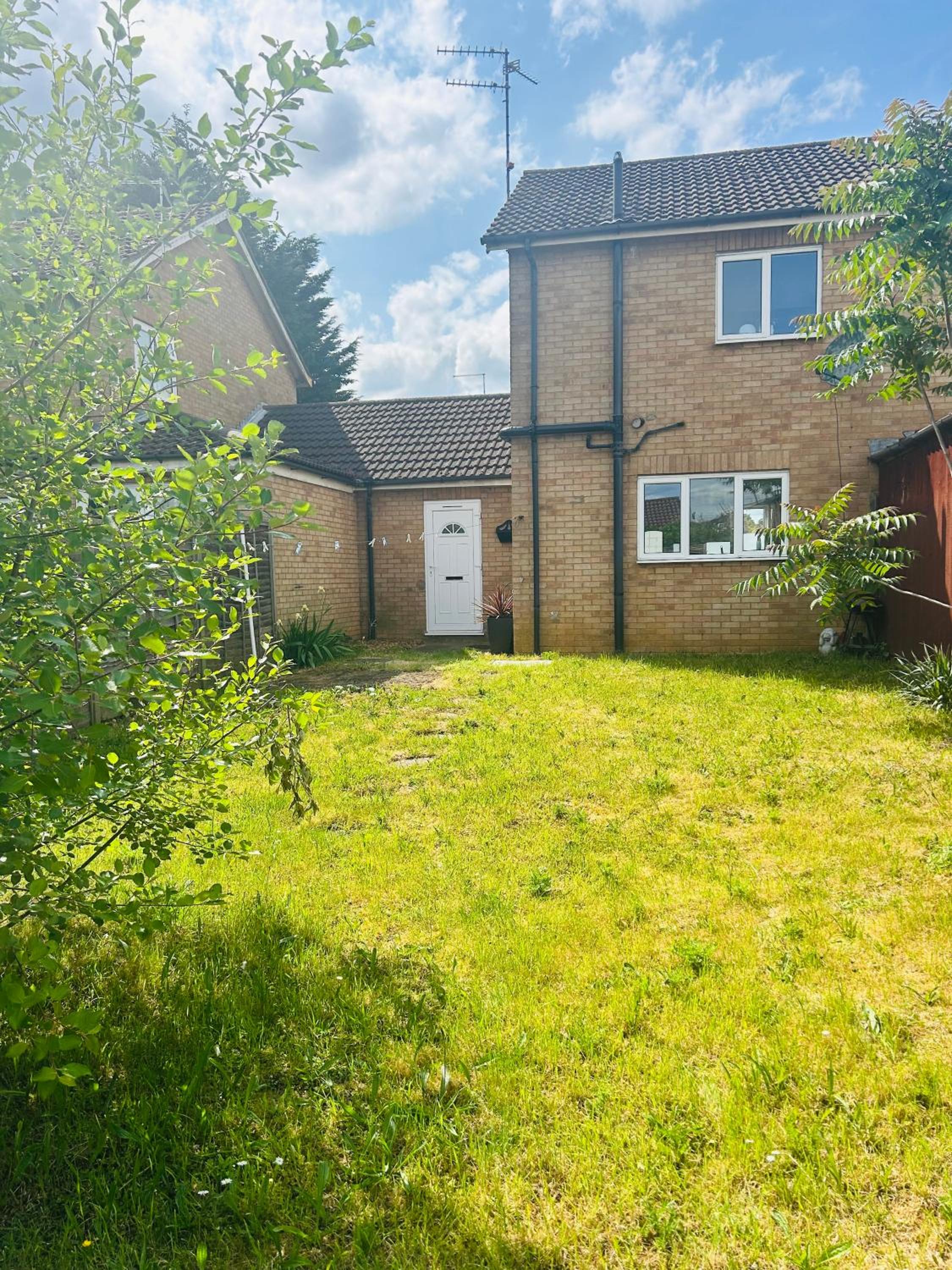 Sleeps 5, tranquil retreat near Peterborough town
