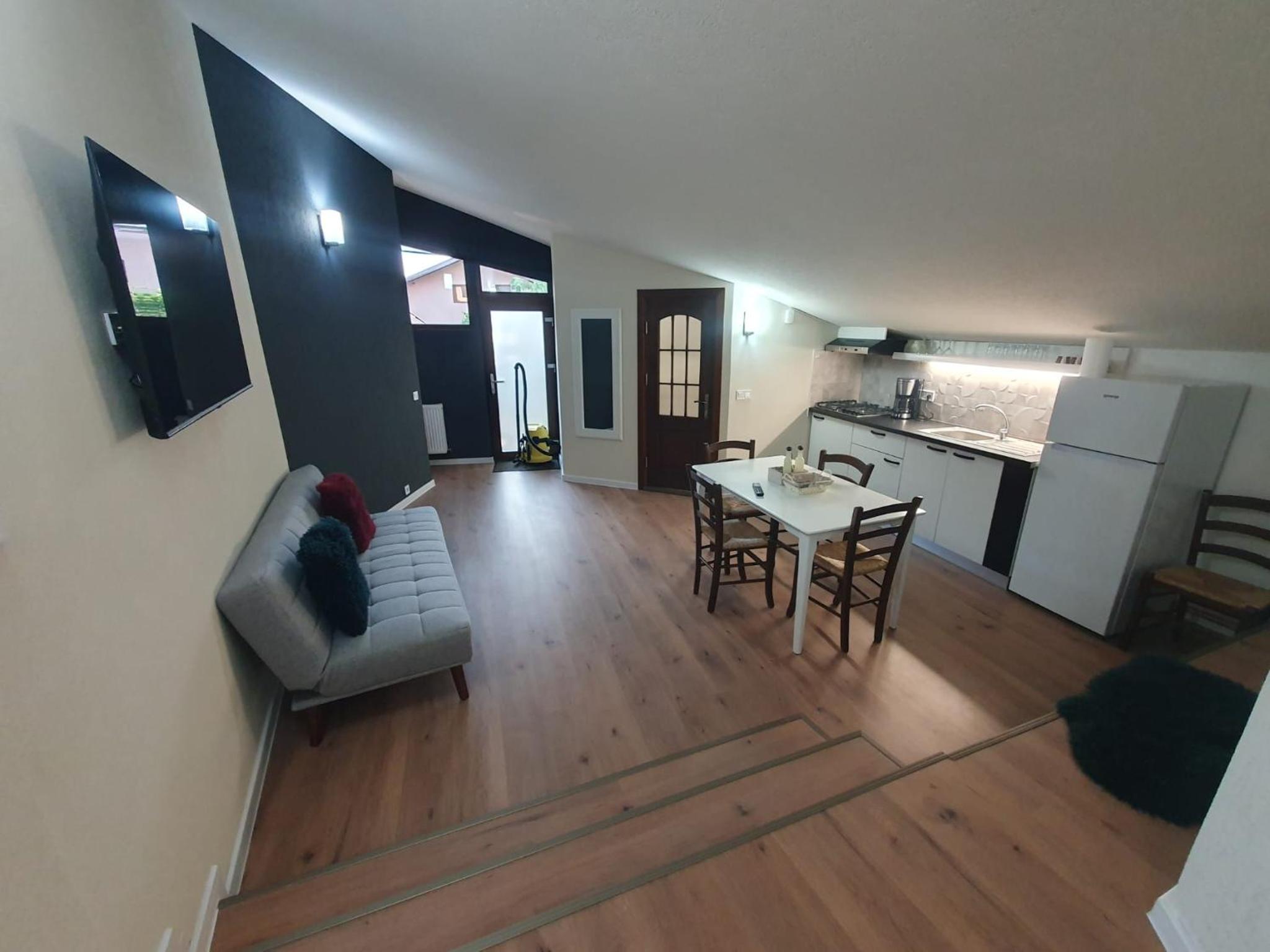 MD Apartament- Cazare la curte