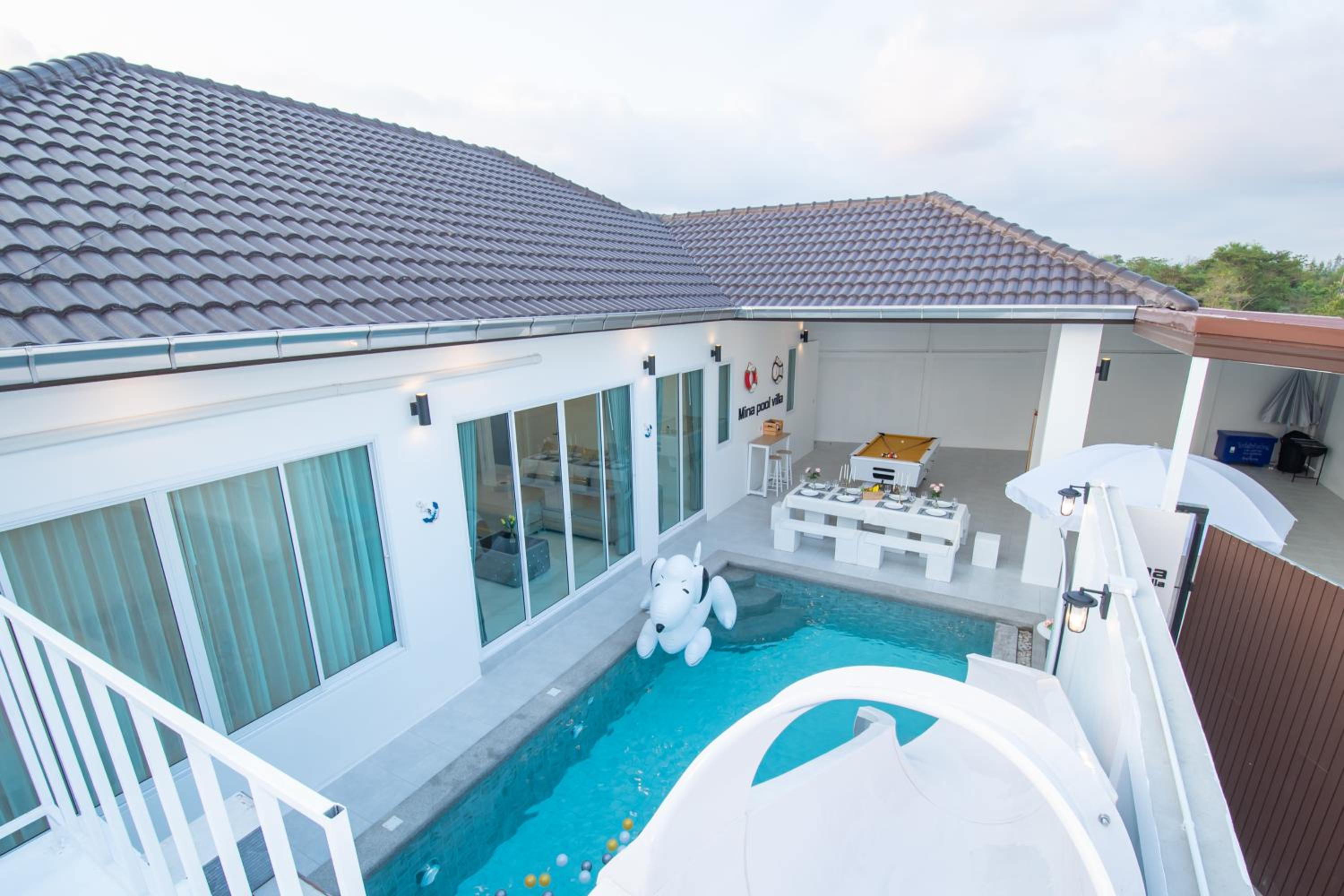 Mina Pool Villa