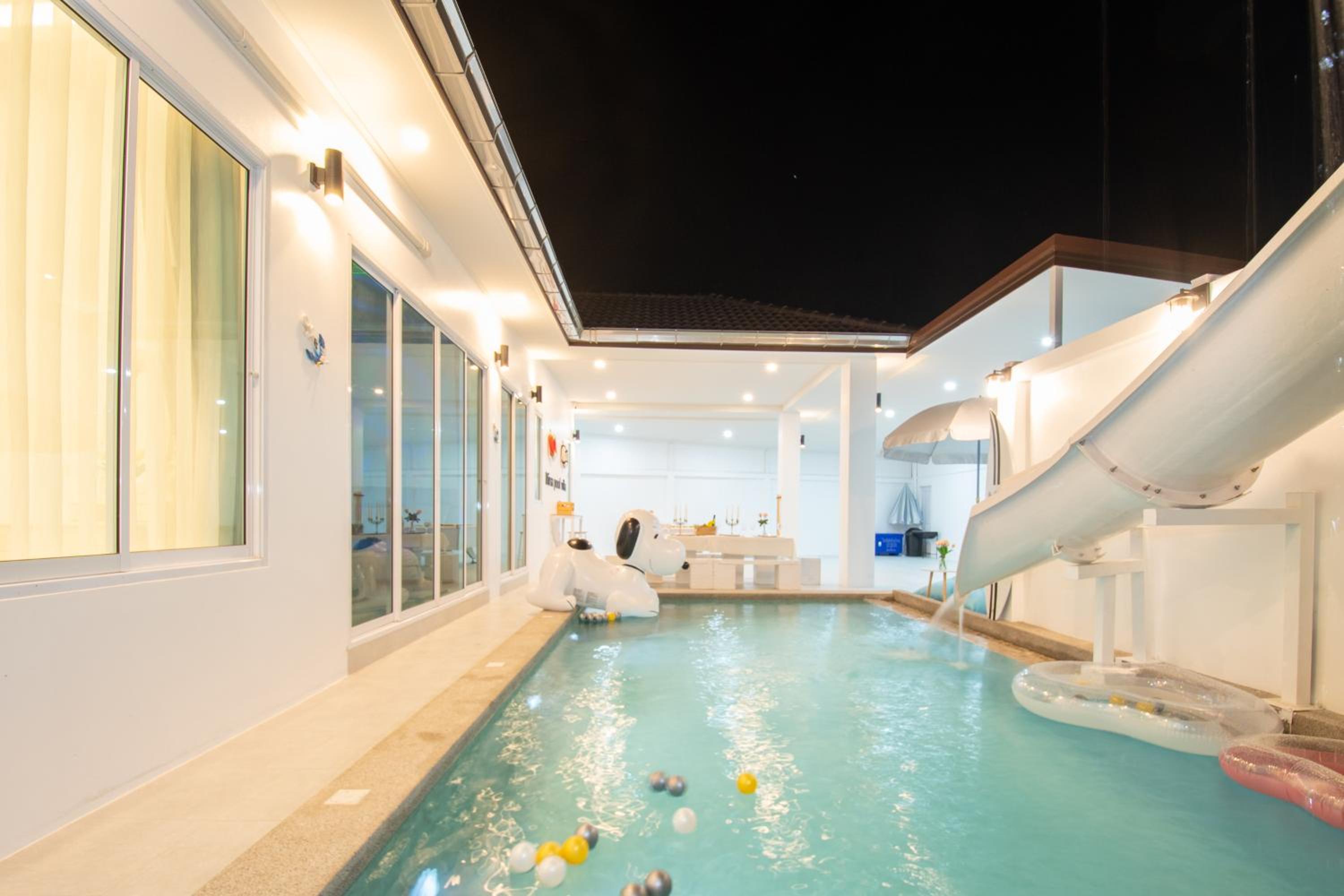 Mina Pool Villa