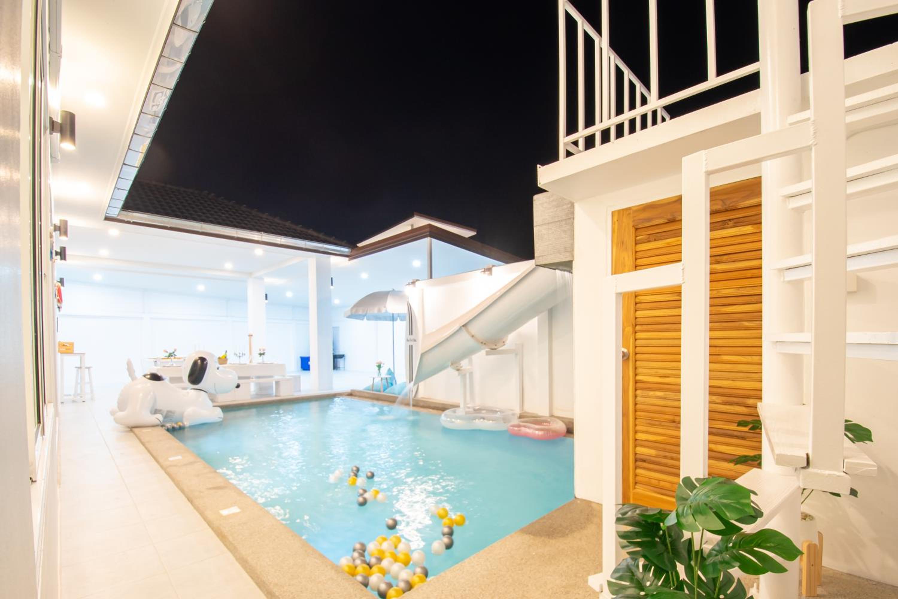 Mina Pool Villa