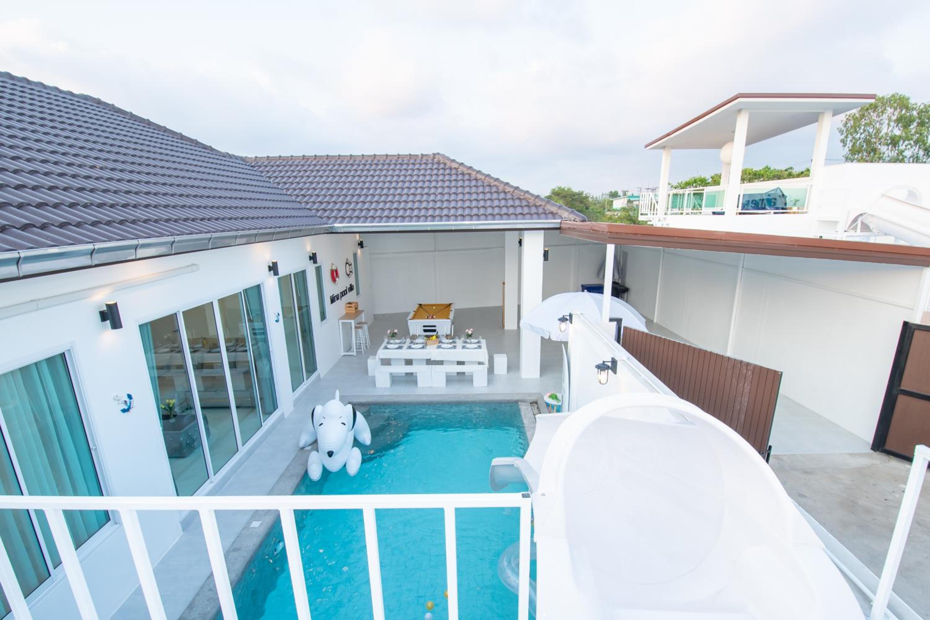 Mina Pool Villa