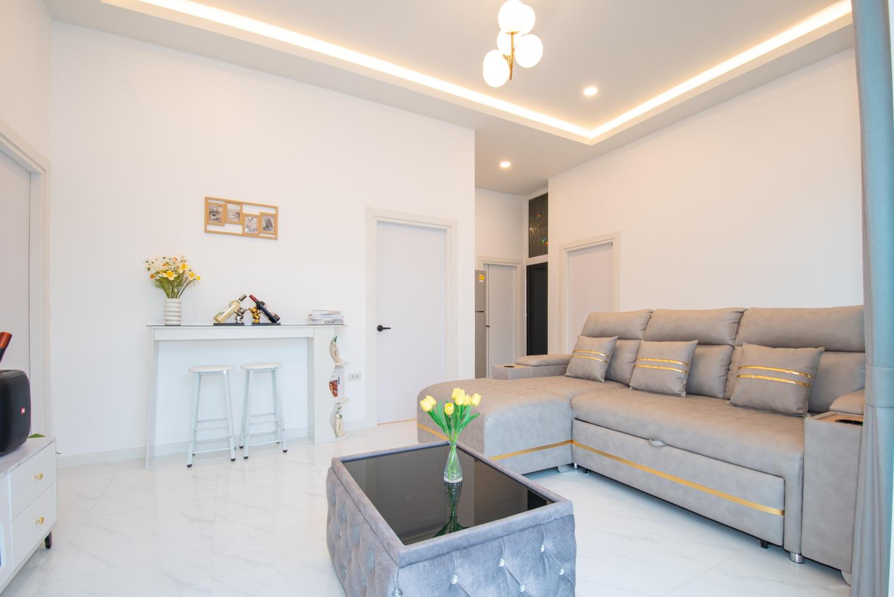Mina Pool Villa