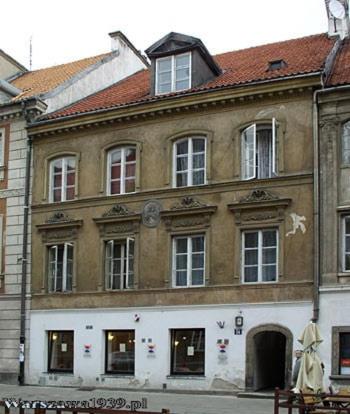 Golden Apartments - Great Location- Warsaw Stays-F14