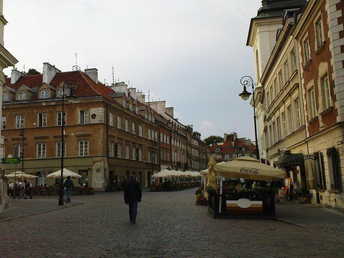 Golden Apartments - Great Location- Warsaw Stays-F14