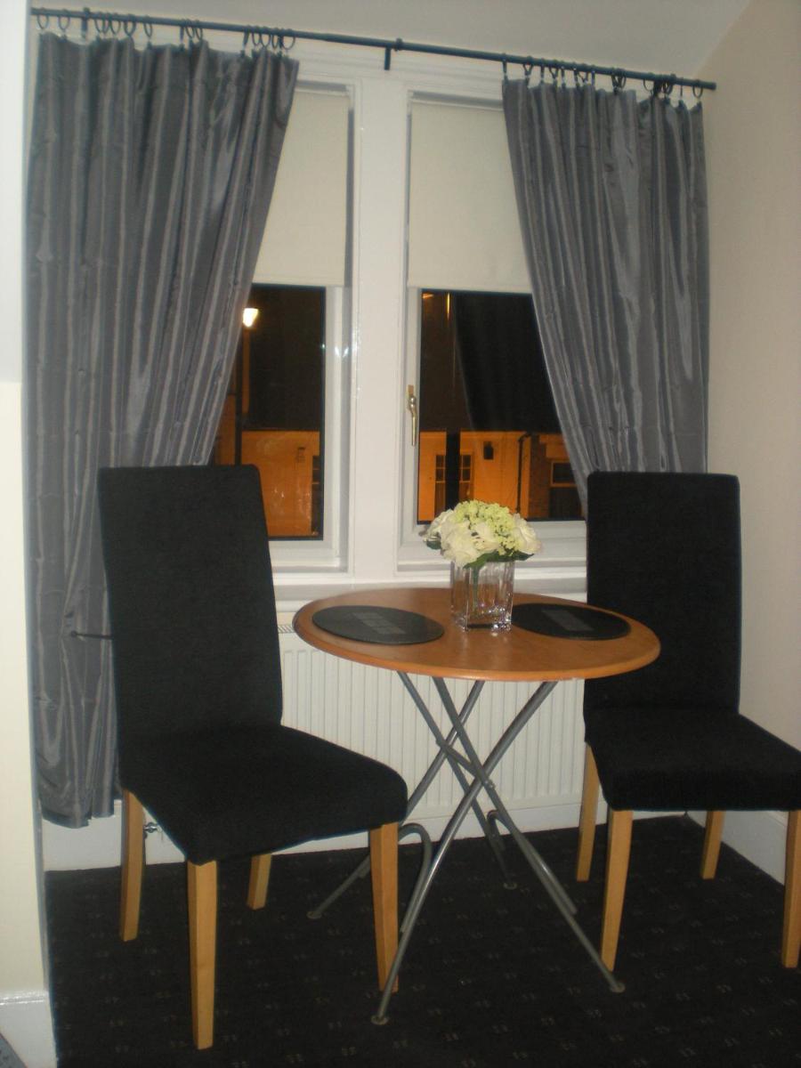 South Shields Vacations - Elmswood Guest House - Property Image 16