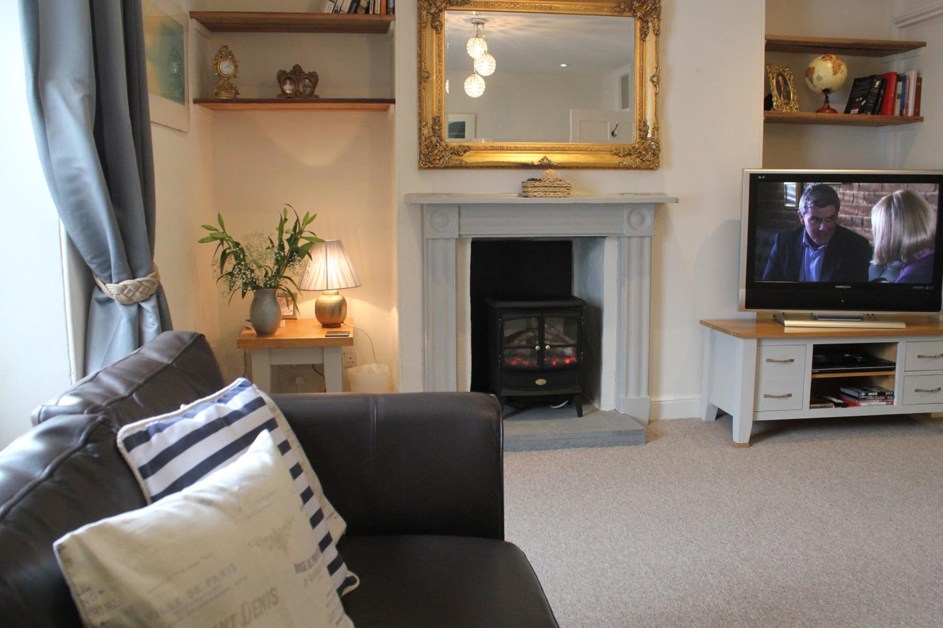 Tide House Seaside Holiday Cottage view 3