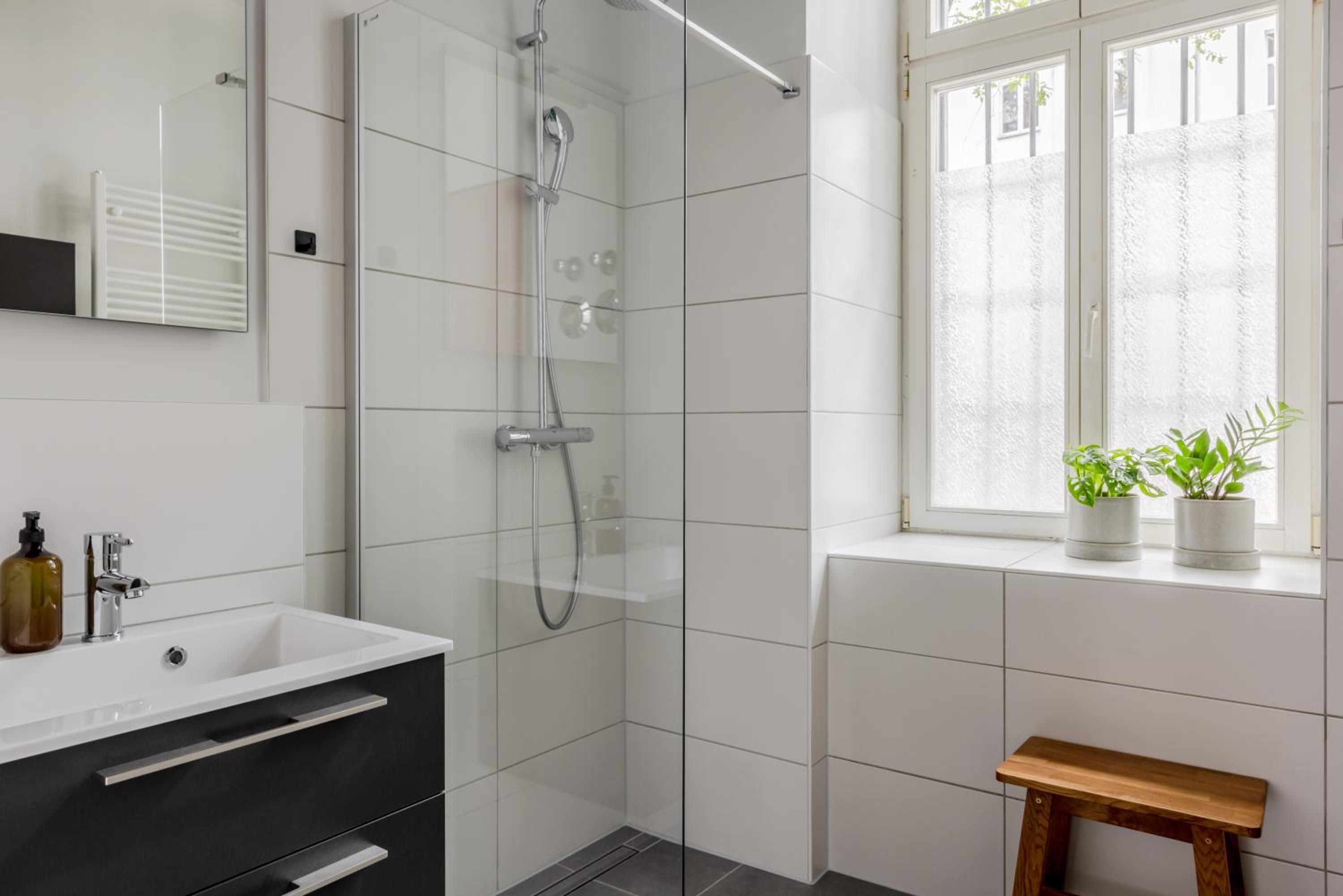 oompH Berlin Minimalist & Mighty - 1 BR hosting up to 6