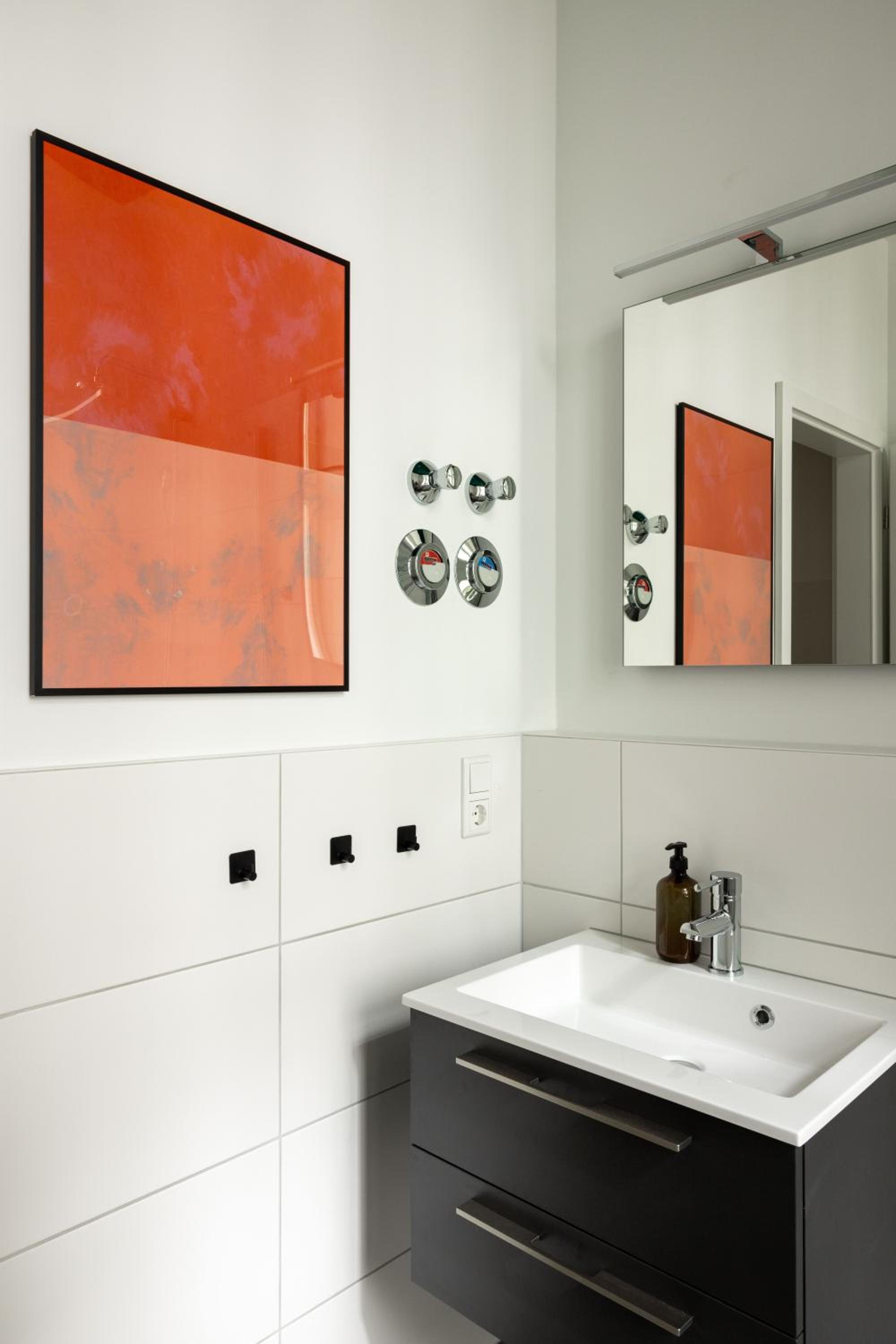 oompH Berlin Minimalist & Mighty - 1 BR hosting up to 6