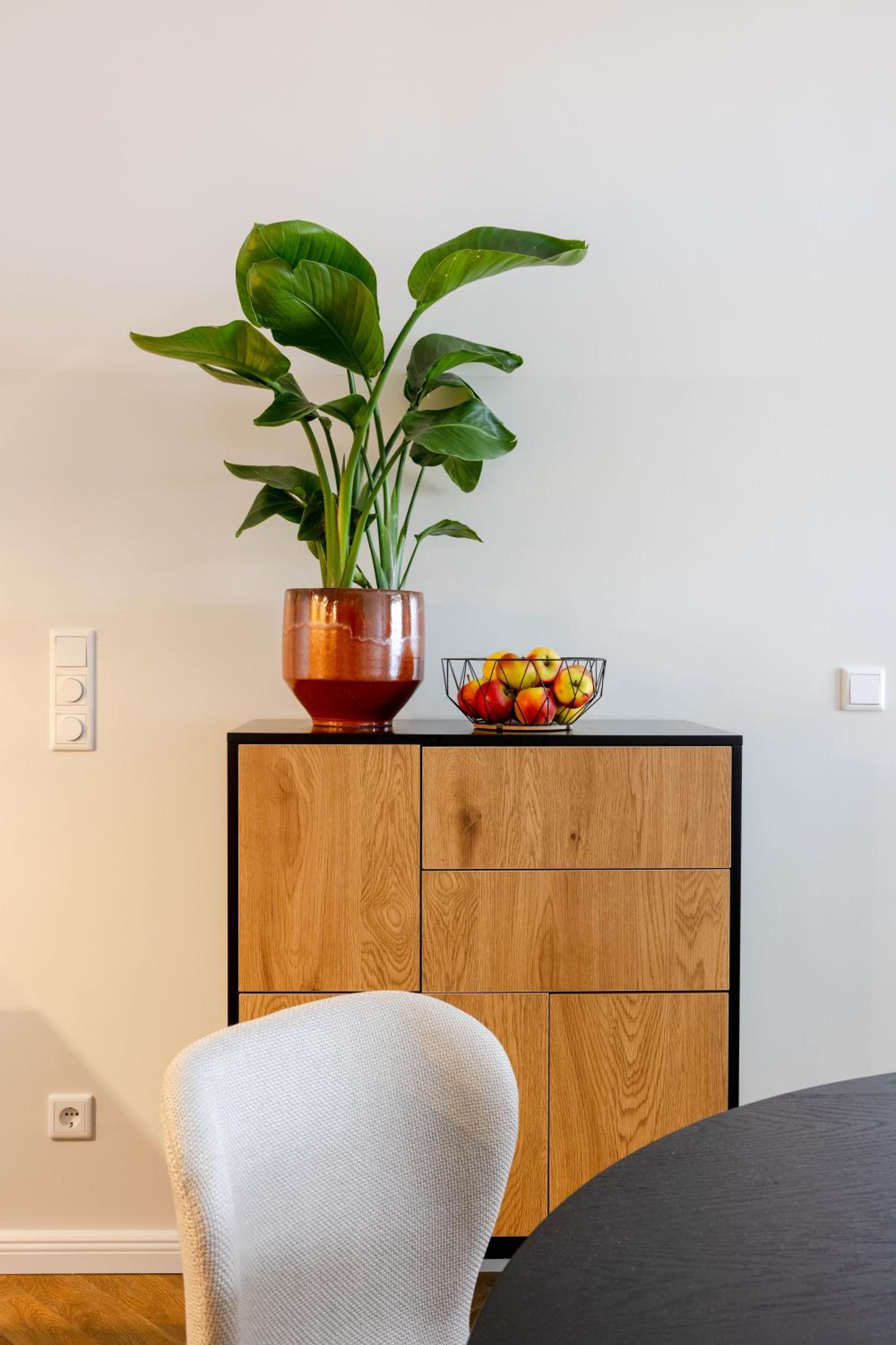 oompH Berlin Minimalist & Mighty - 1 BR hosting up to 6