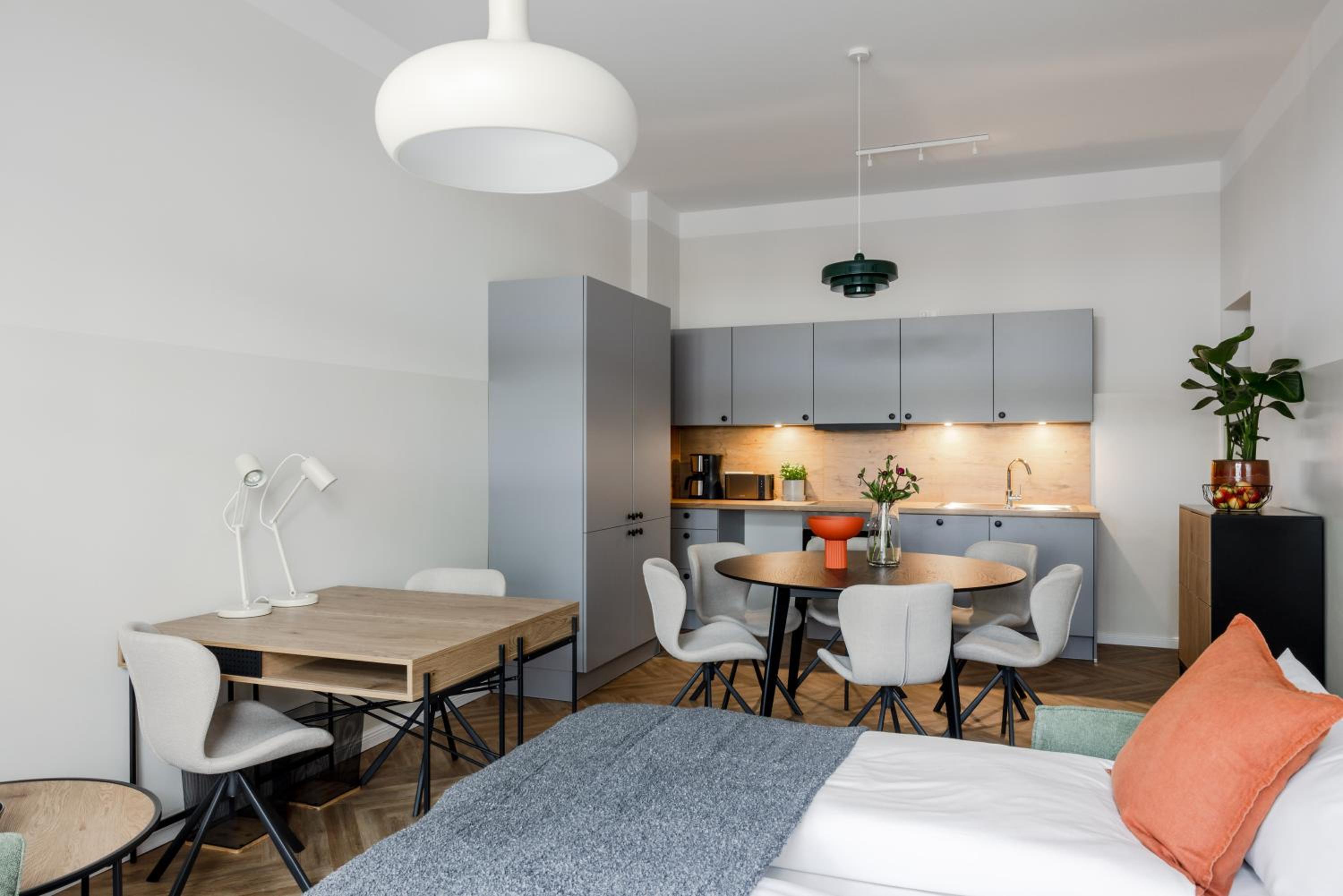 oompH Berlin Minimalist & Mighty - 1 BR hosting up to 6