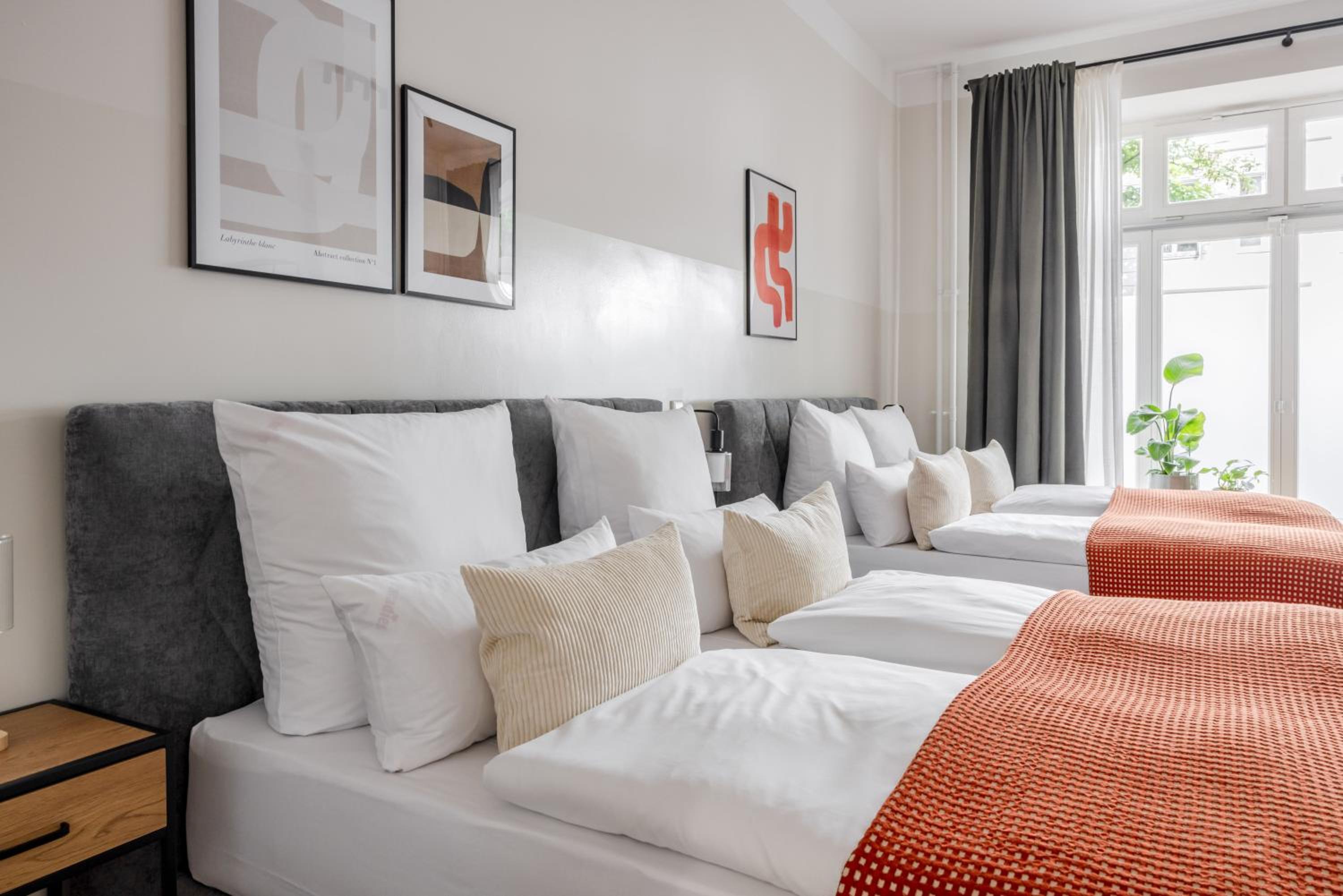 oompH Berlin Minimalist & Mighty - 1 BR hosting up to 6