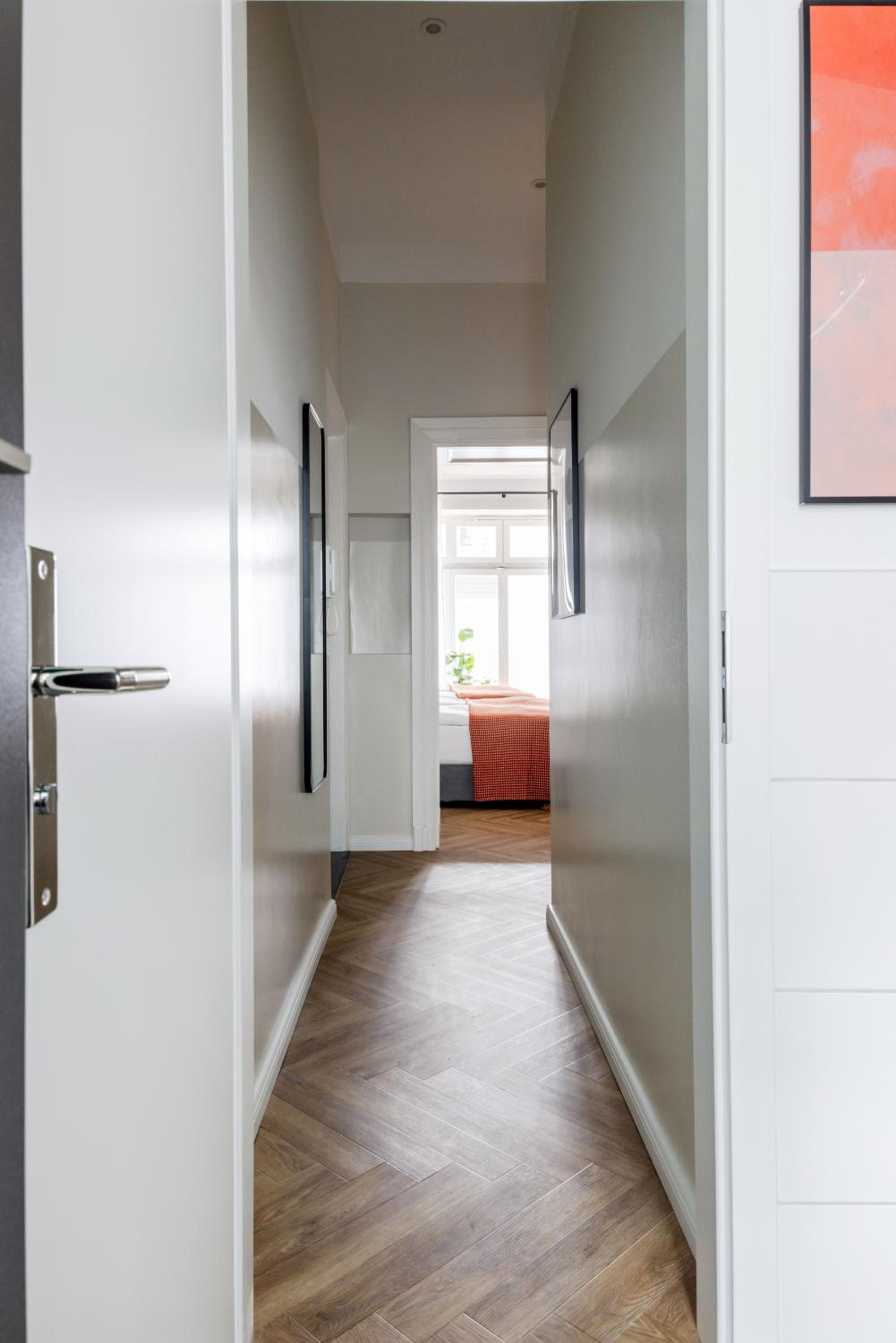 oompH Berlin Minimalist & Mighty - 1 BR hosting up to 6