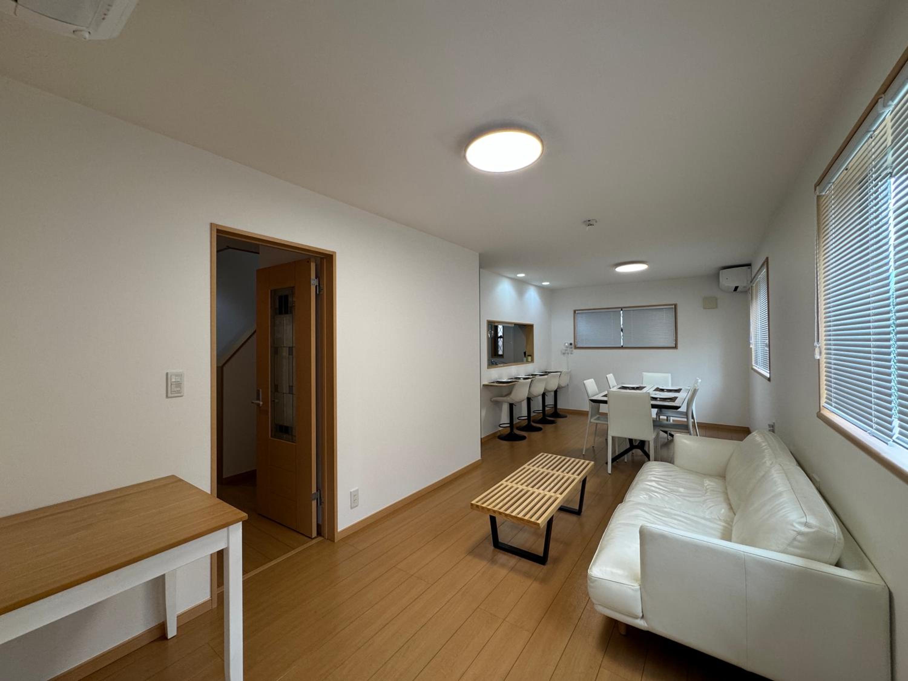 5 Minutes Train to Haneda Airport 2 Bedrooms 5 Beds Fully Equipped 2 Story Private House