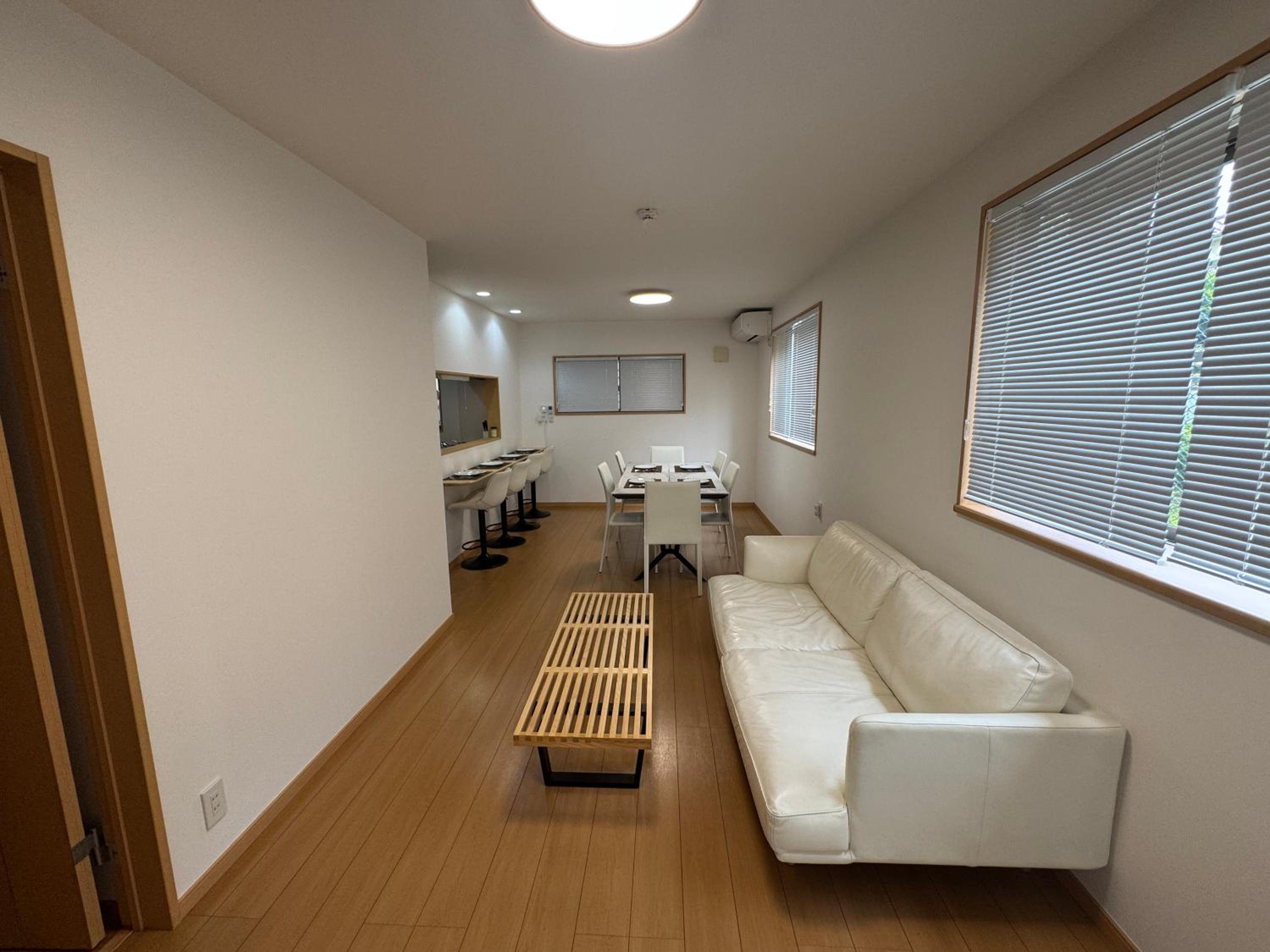 5 Minutes Train to Haneda Airport 2 Bedrooms 5 Beds Fully Equipped 2 Story Private House