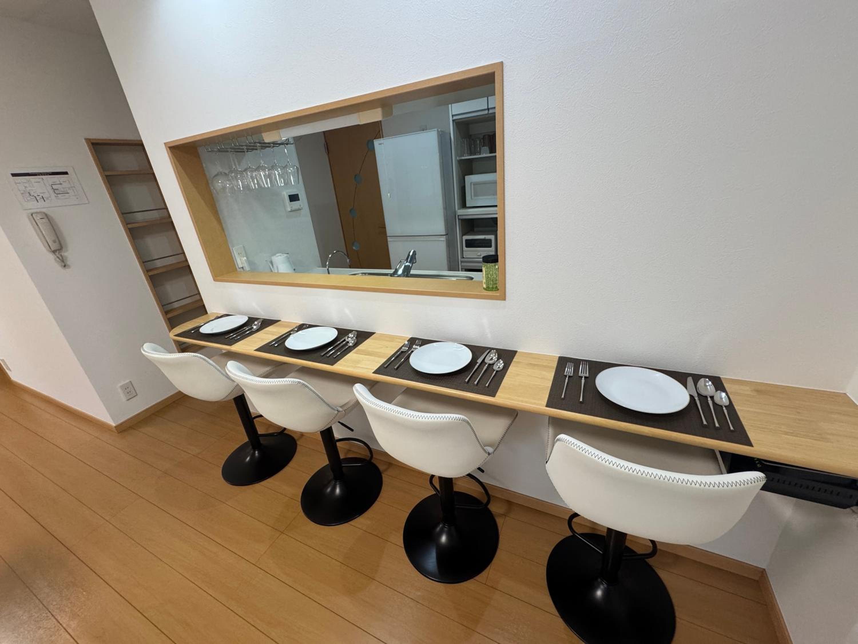 5 Minutes Train to Haneda Airport 2 Bedrooms 5 Beds Fully Equipped 2 Story Private House