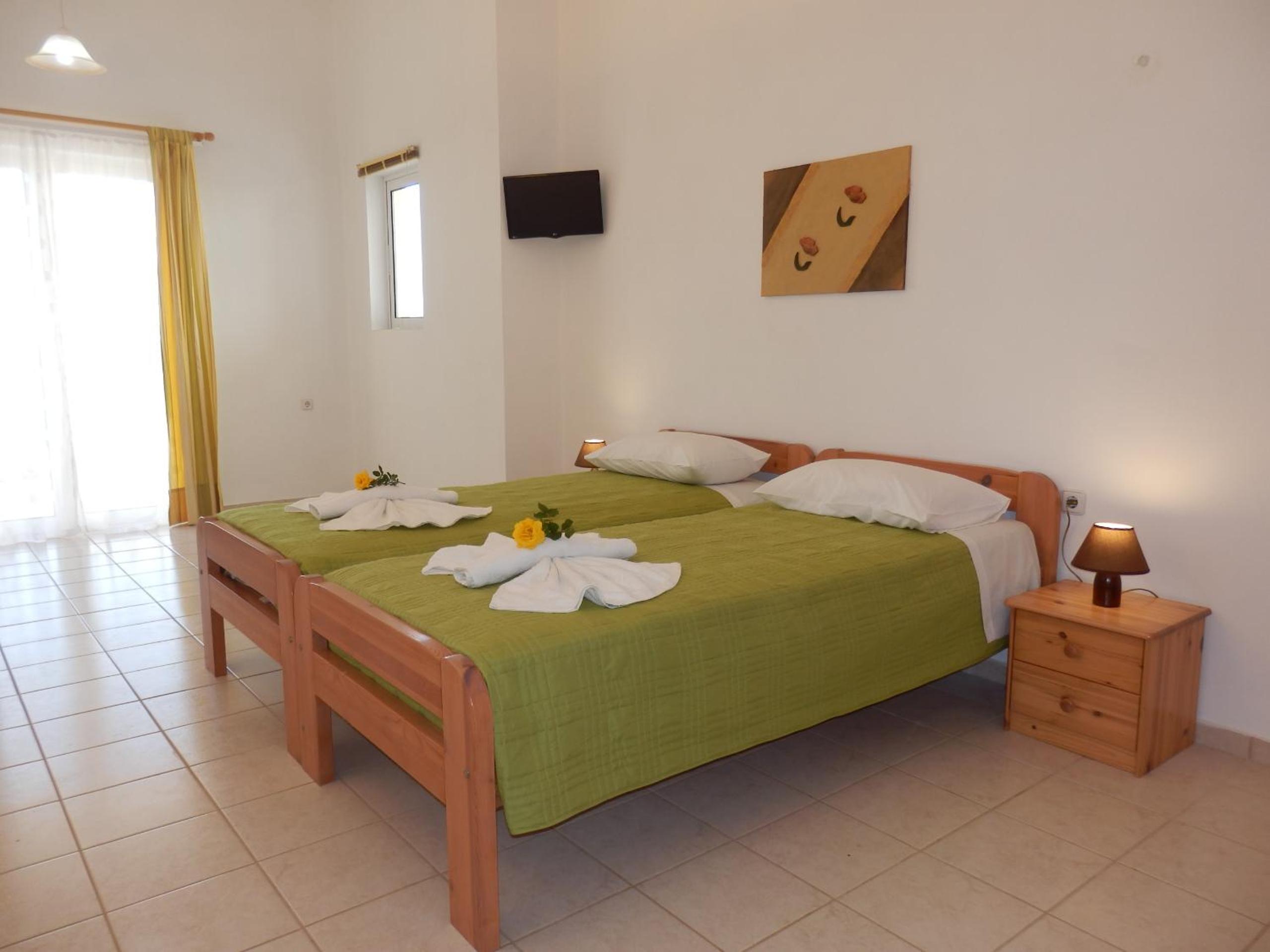 Maro Suites