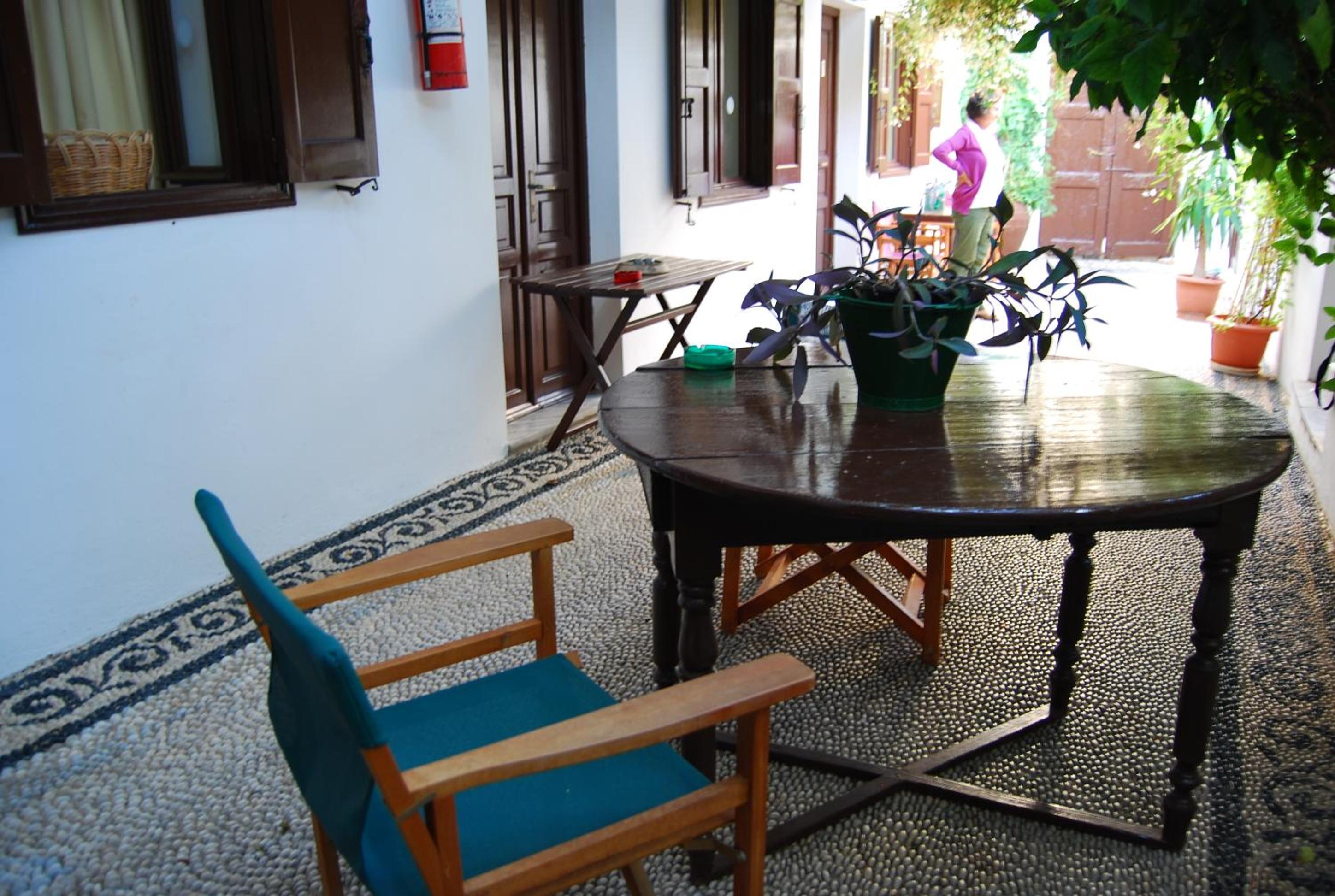 Photo 6