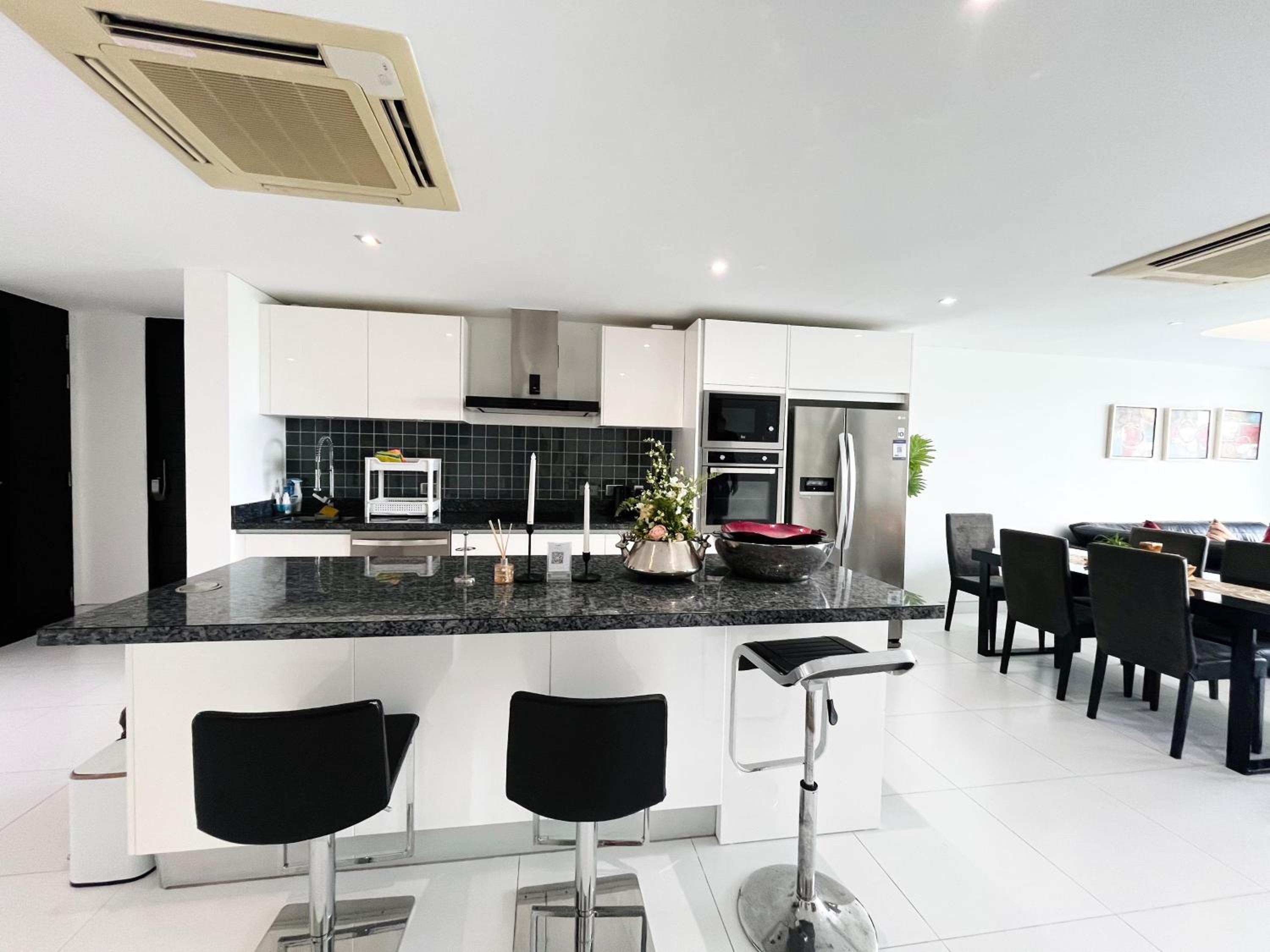 Twin Sands Resort Penthouse