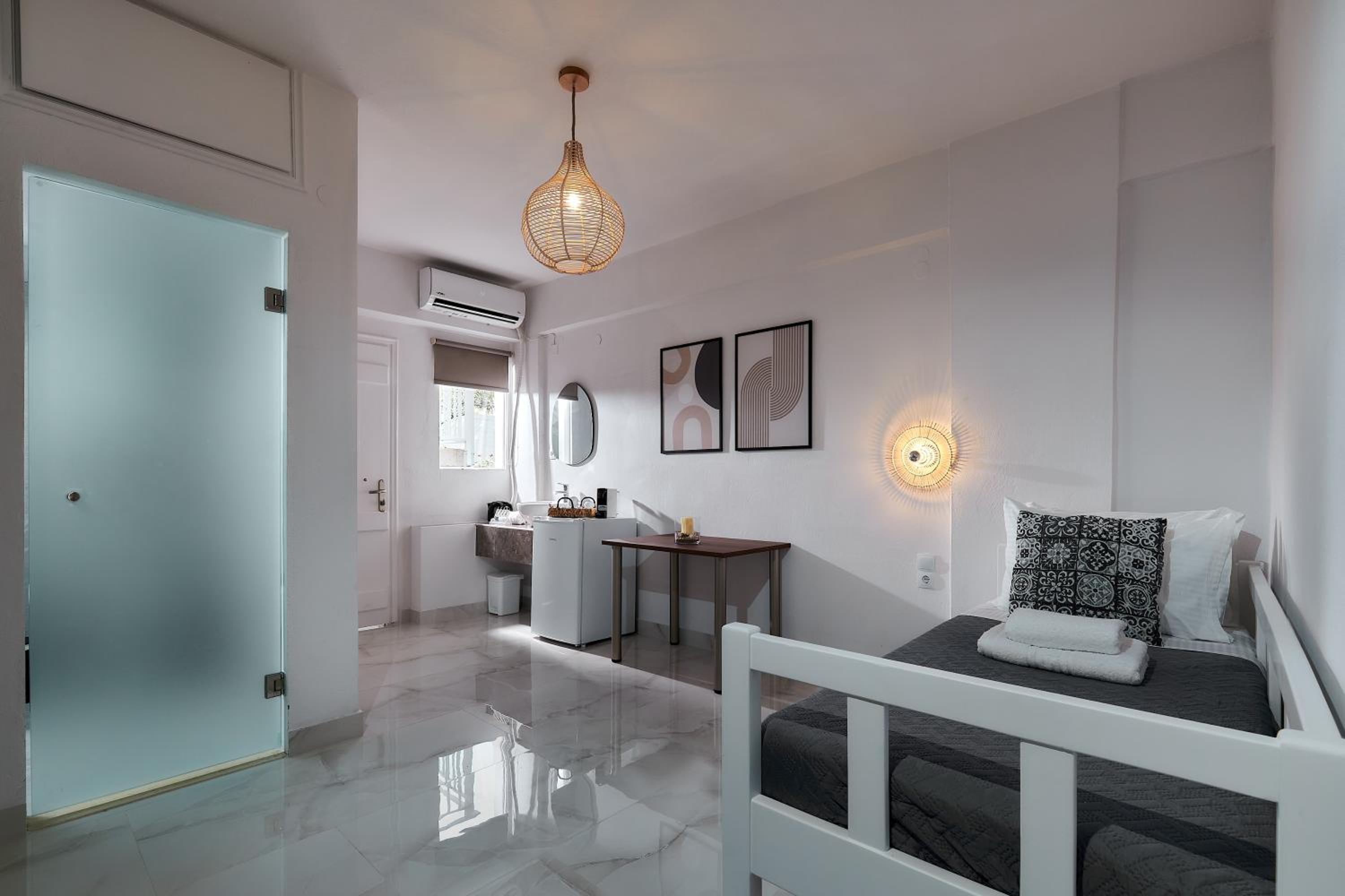 Mila Malia Suites