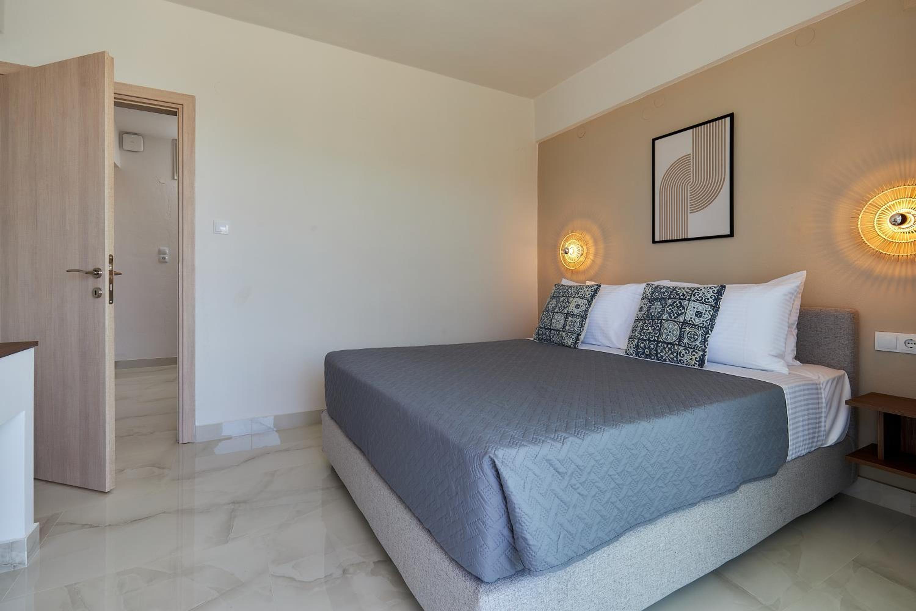 Mila Malia Suites