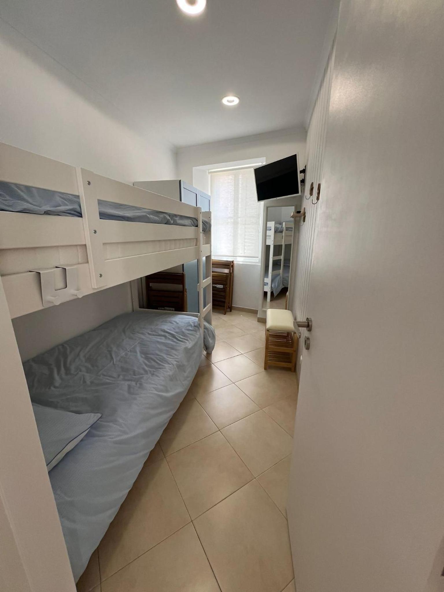 Blue Bay Beach Apartment - Maria