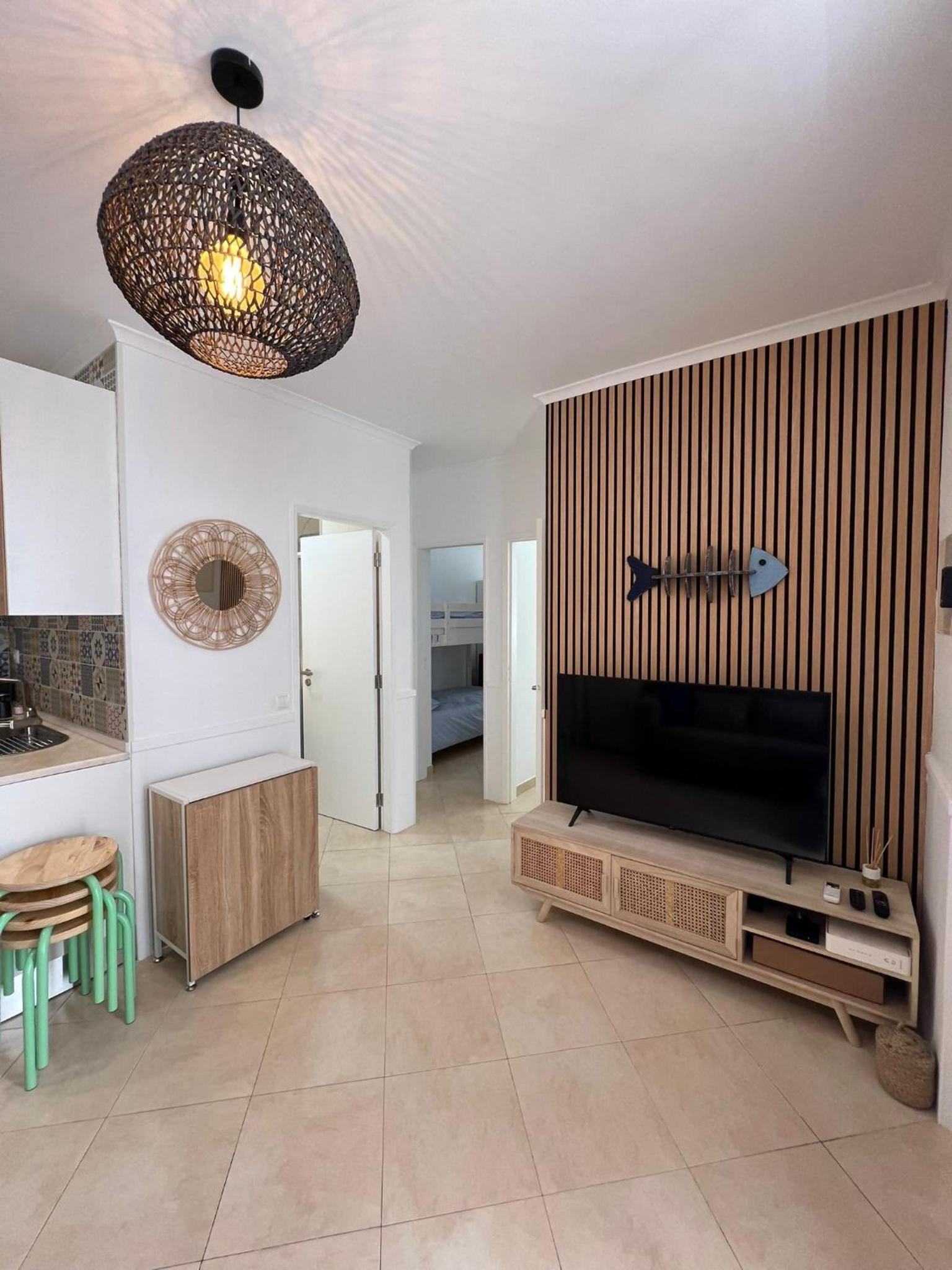 Blue Bay Beach Apartment - Maria