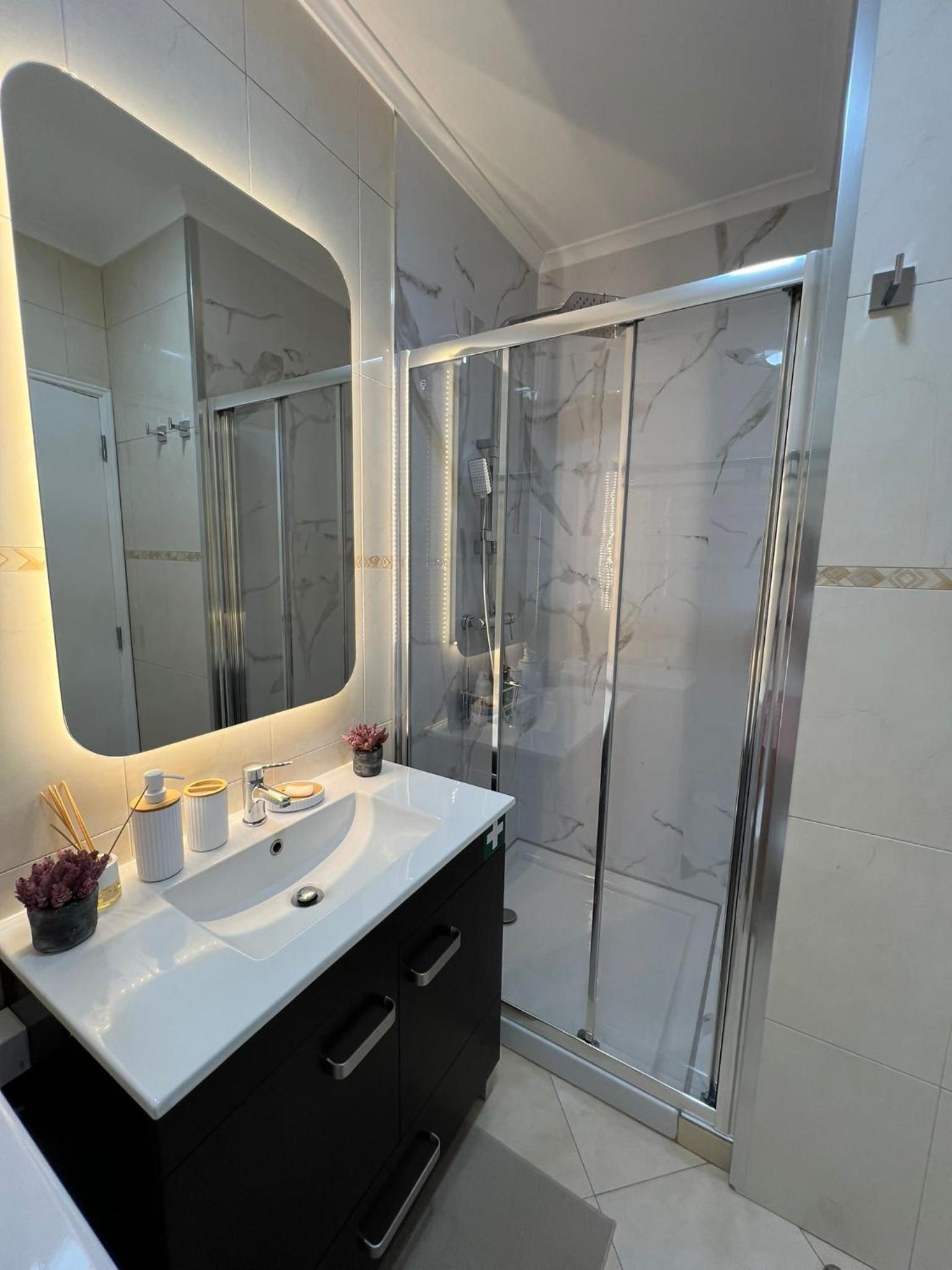 Blue Bay Beach Apartment - Maria